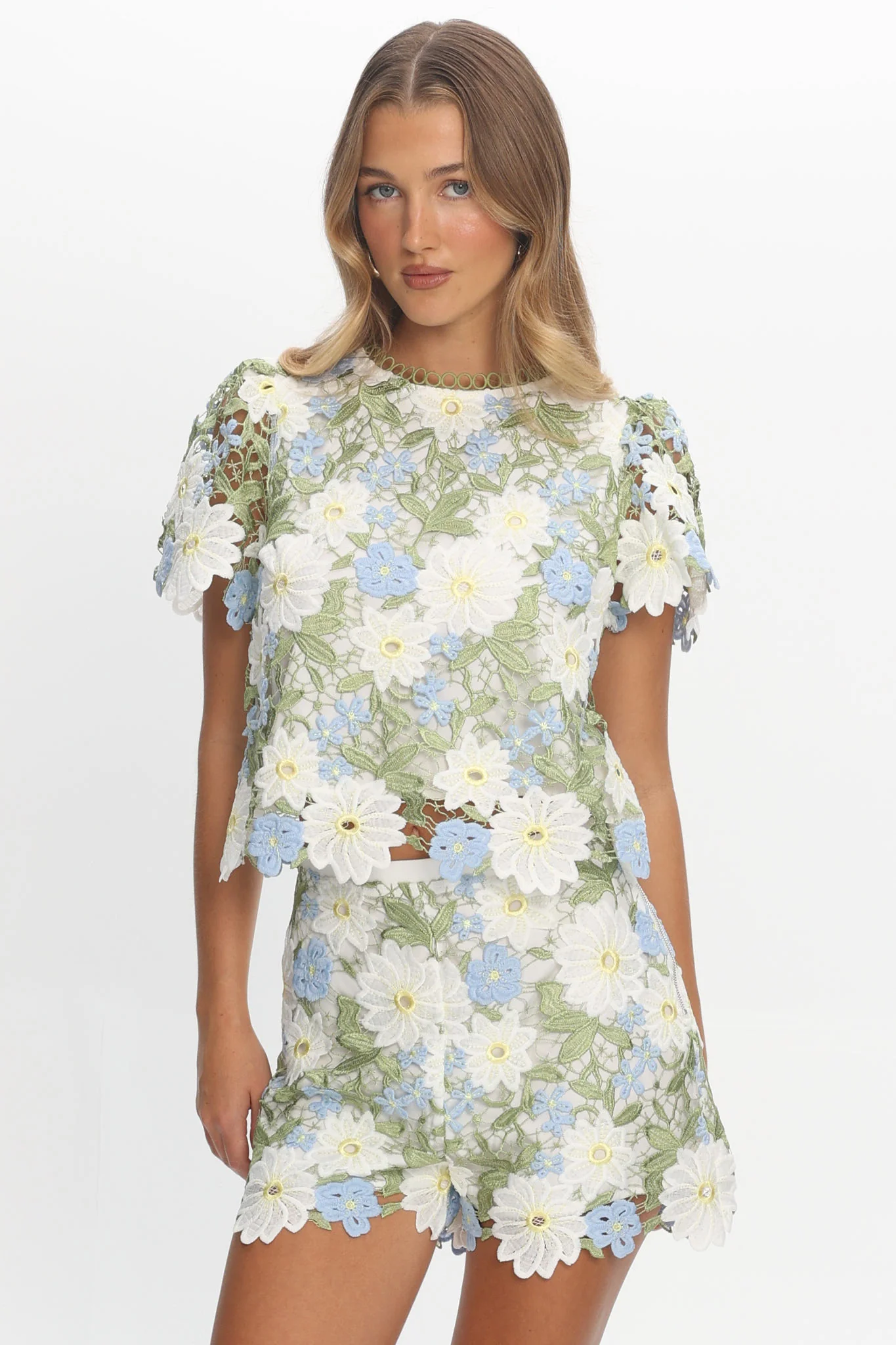 Heatwave Embroidered Shorts Floral Green - Image 5