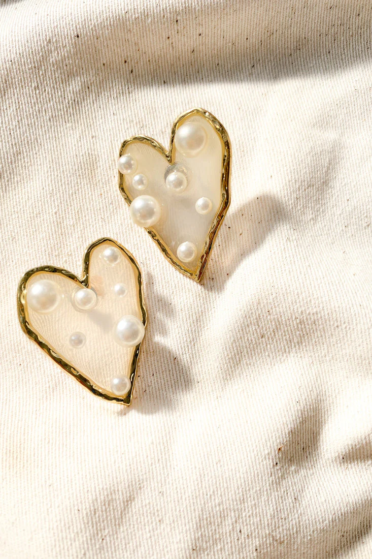 Hidden Treasures Heart Earrings Pearl - Image 4