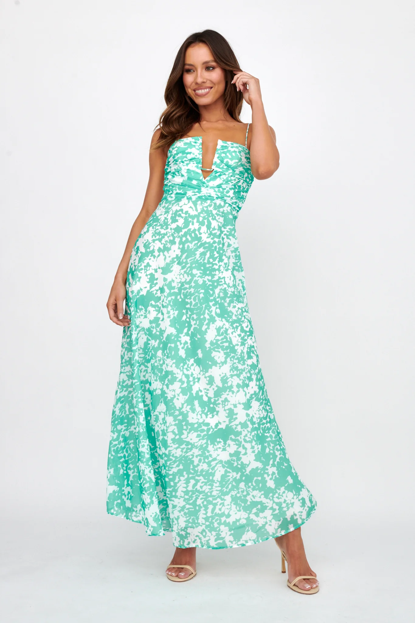 Huda U-Wire Bust Low Back Maxi Dress Green - Image 2