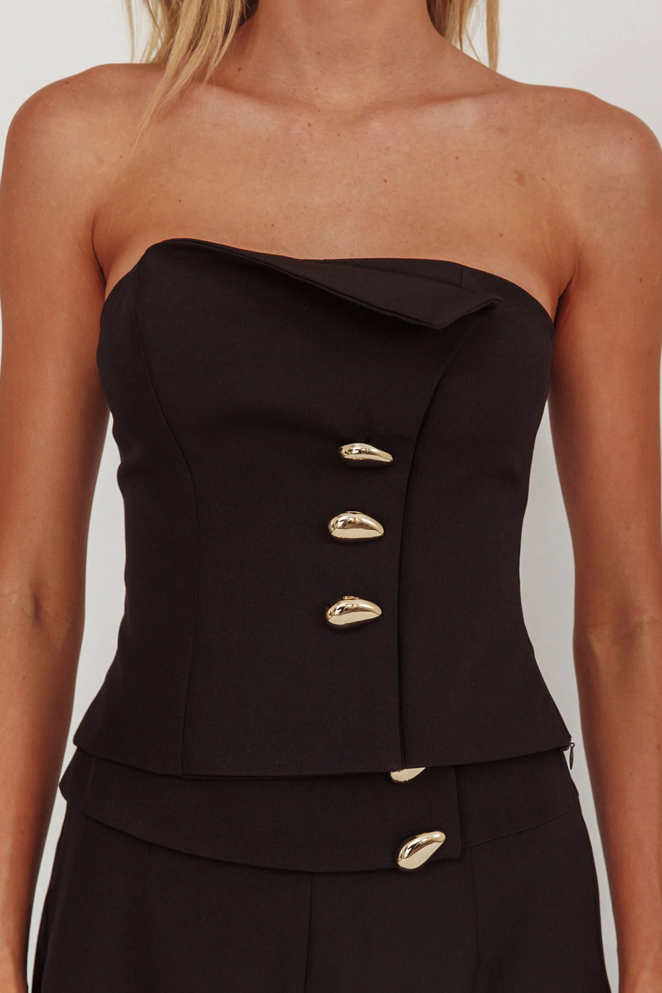 Ishani Hardware Decoration Strapless Top Black - Image 4