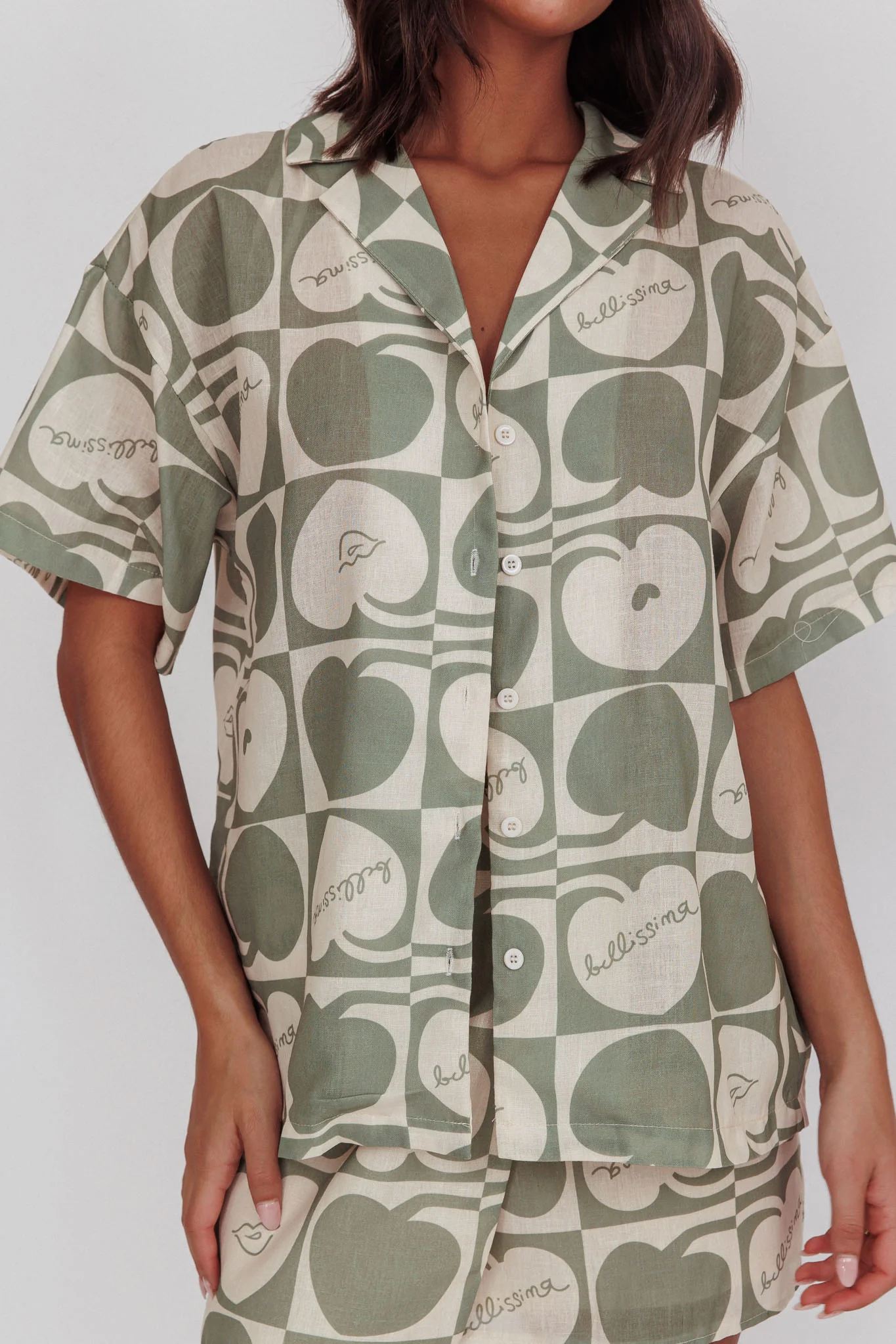 Ithaca Cherry Print Short Sleeve Shirt Sage Beige - Image 4