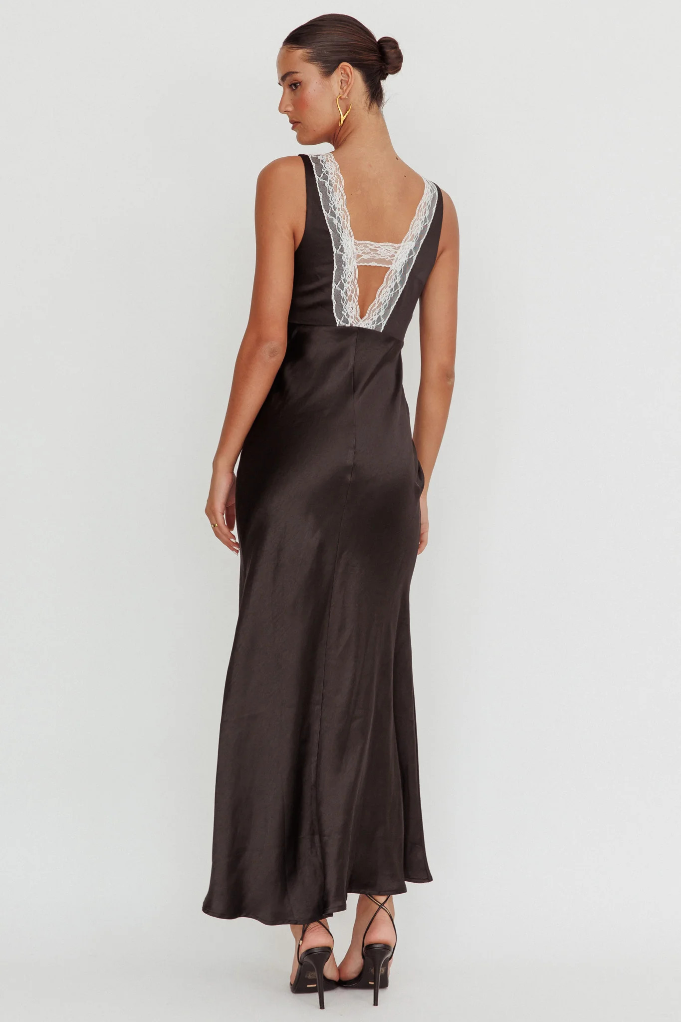 Ivonne Contrast Lace V-Neck Maxi Dress Black - Image 2