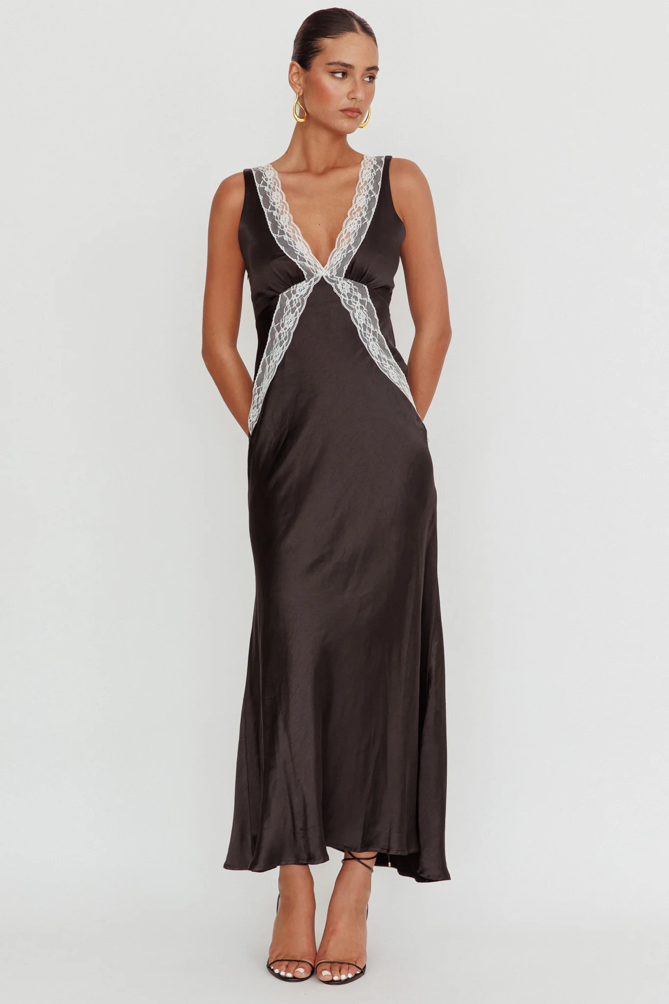 Ivonne Contrast Lace V-Neck Maxi Dress Black - Image 3