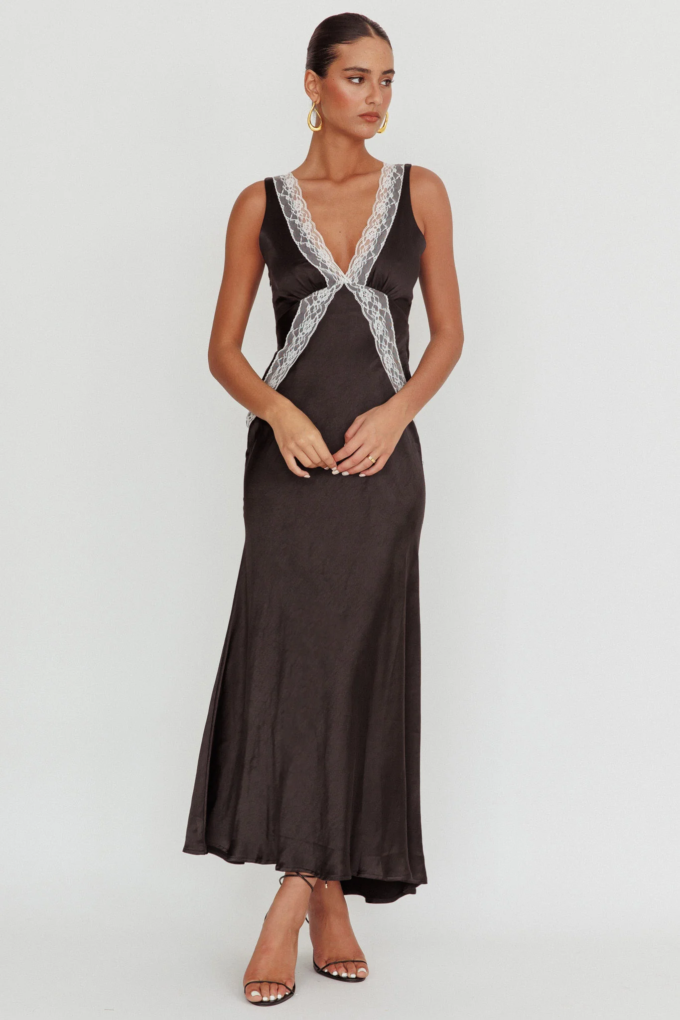 Ivonne Contrast Lace V-Neck Maxi Dress Black - Image 5