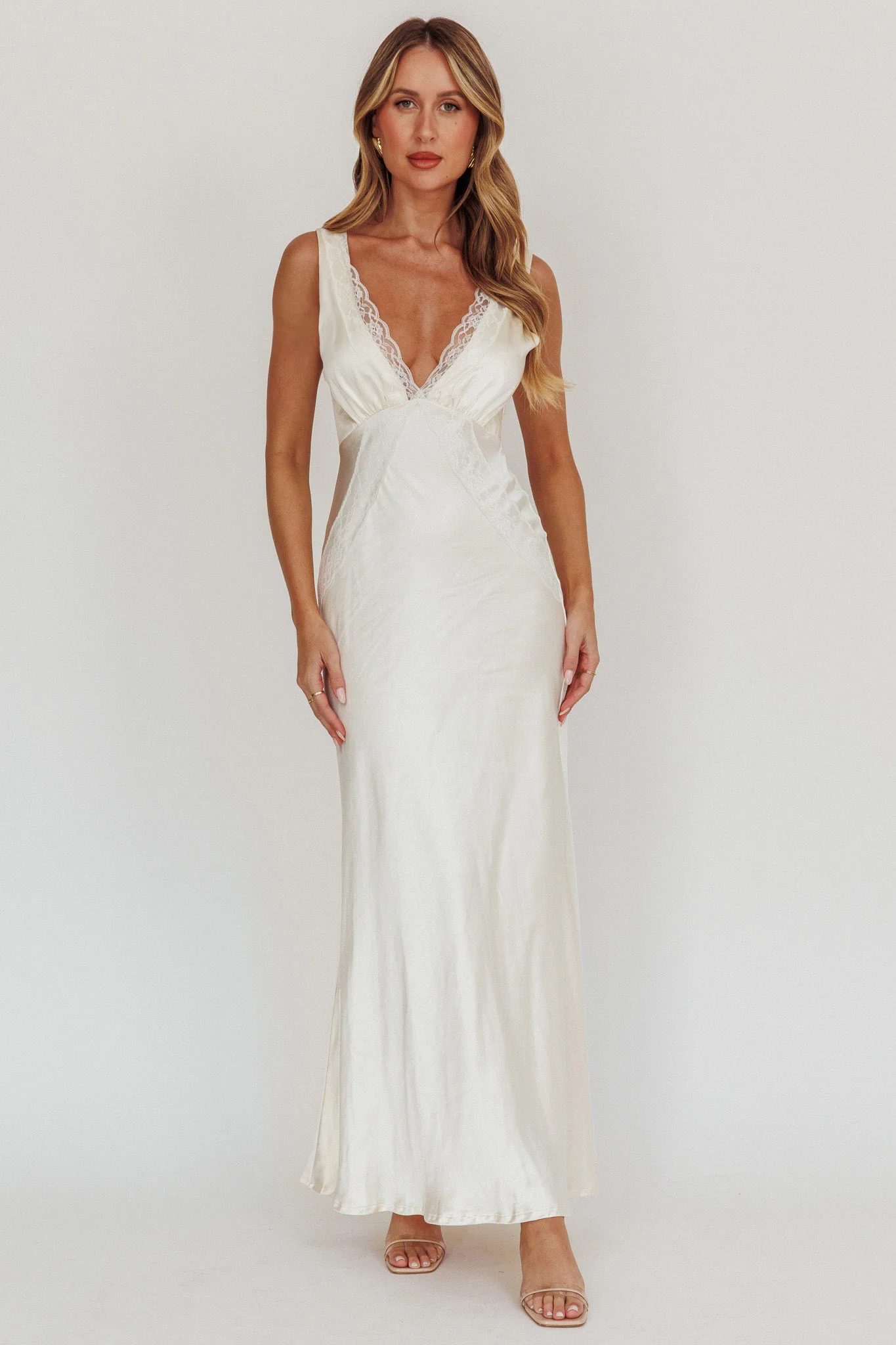Ivonne Lace Trim V-Neck Maxi Dress Oyster - Image 5