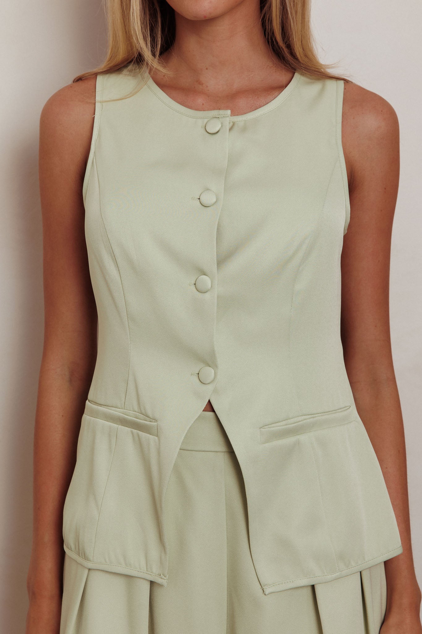 Janna Sleeveless Buttoned Top Sage - Image 4