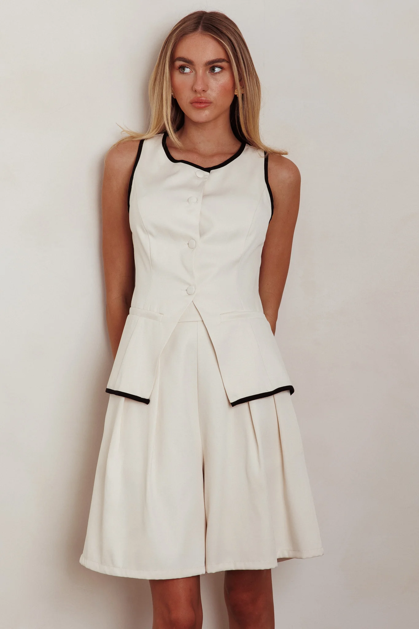 Janna Wide Leg Shorts Oat - Image 6