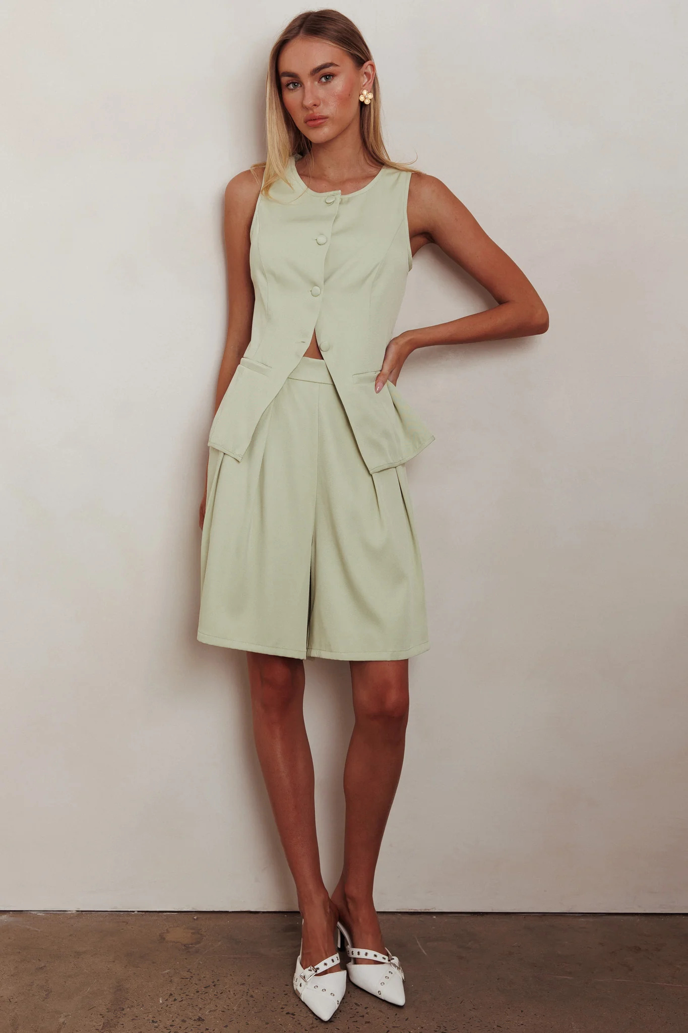 Janna Wide Leg Shorts Sage - Image 4