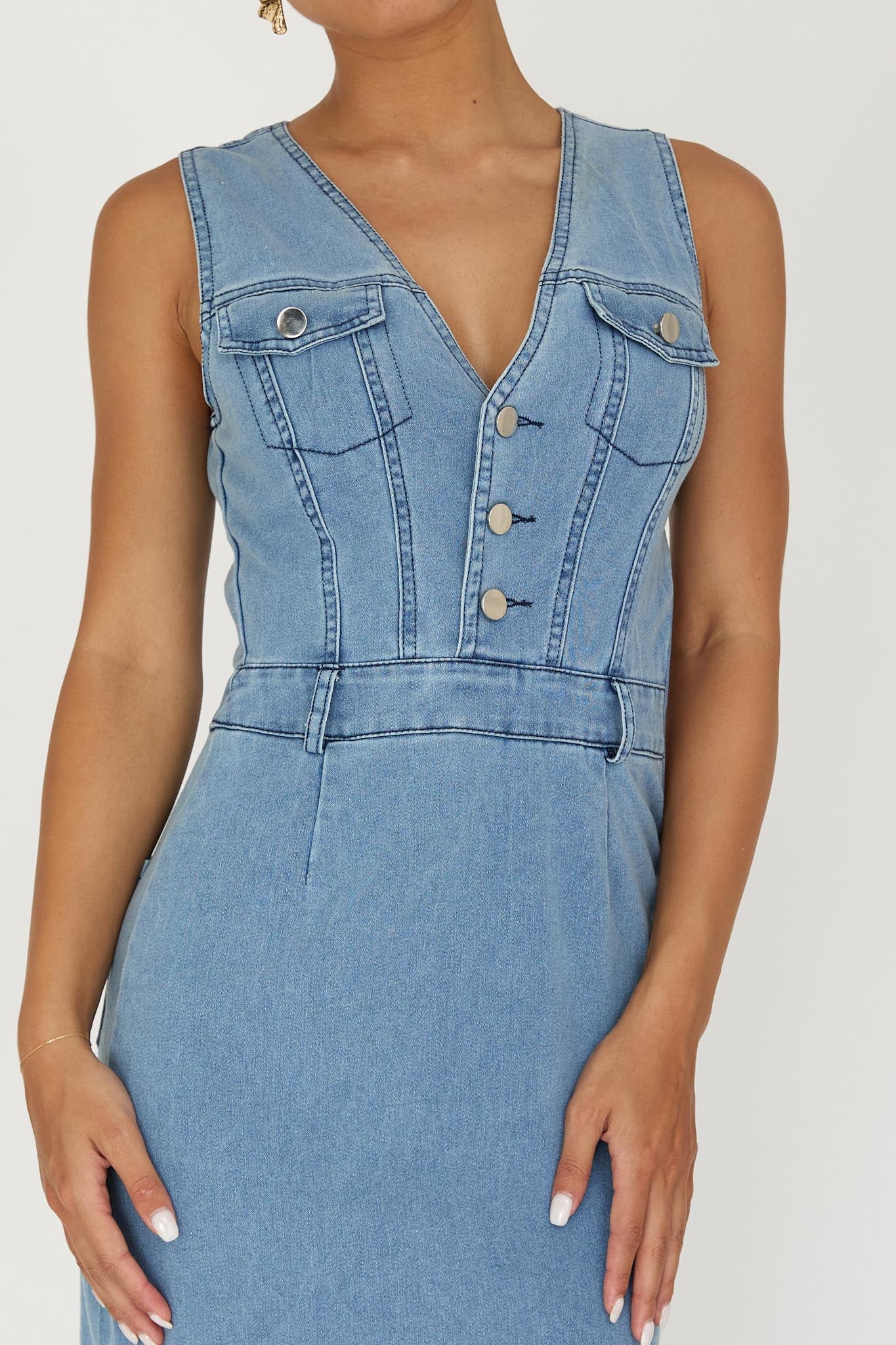 Jazelle Sleeveless Button Front Maxi Dress Denim - Image 4