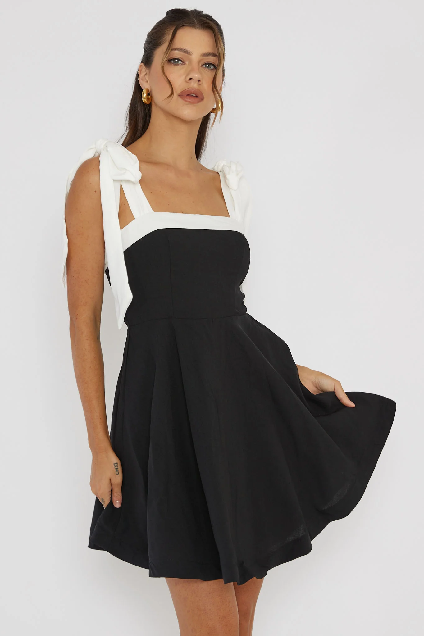 Jeanie Bow Shoulder Mini Dress Black - Image 5