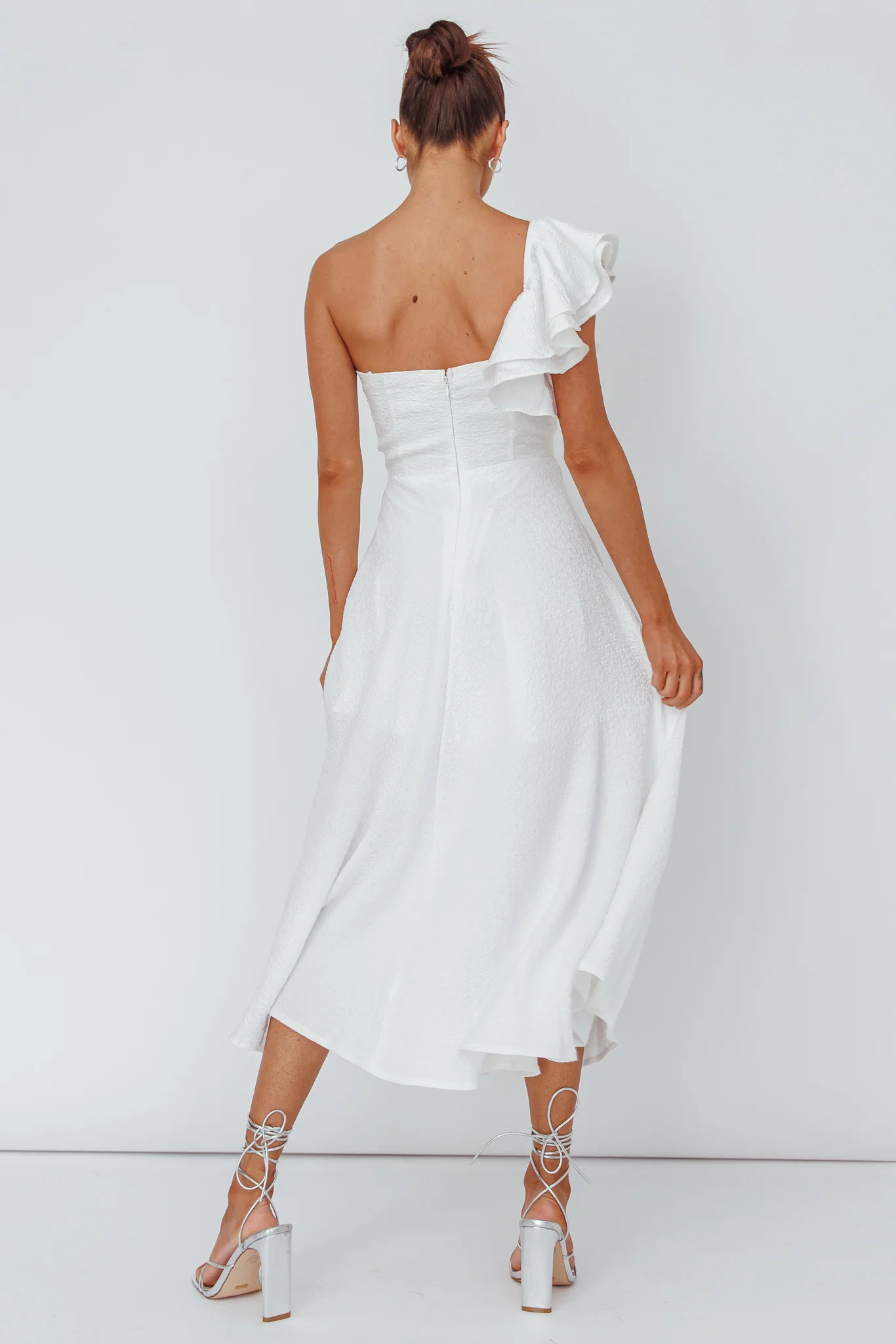 Jolina Ruffle Shoulder Midi Dress White - Image 2