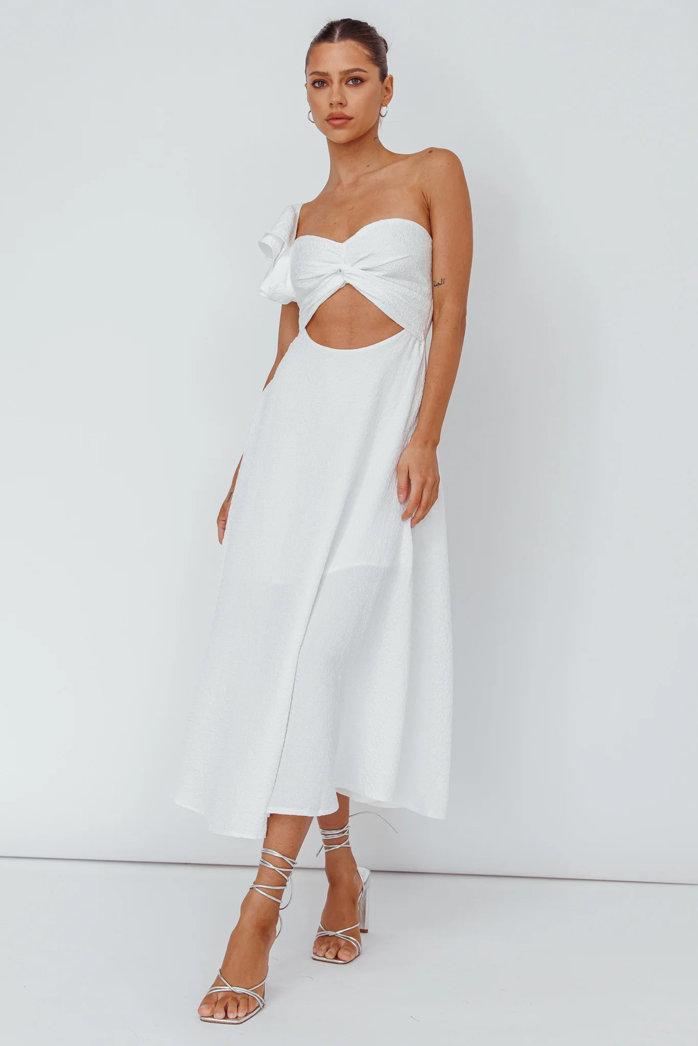Jolina Ruffle Shoulder Midi Dress White - Image 5