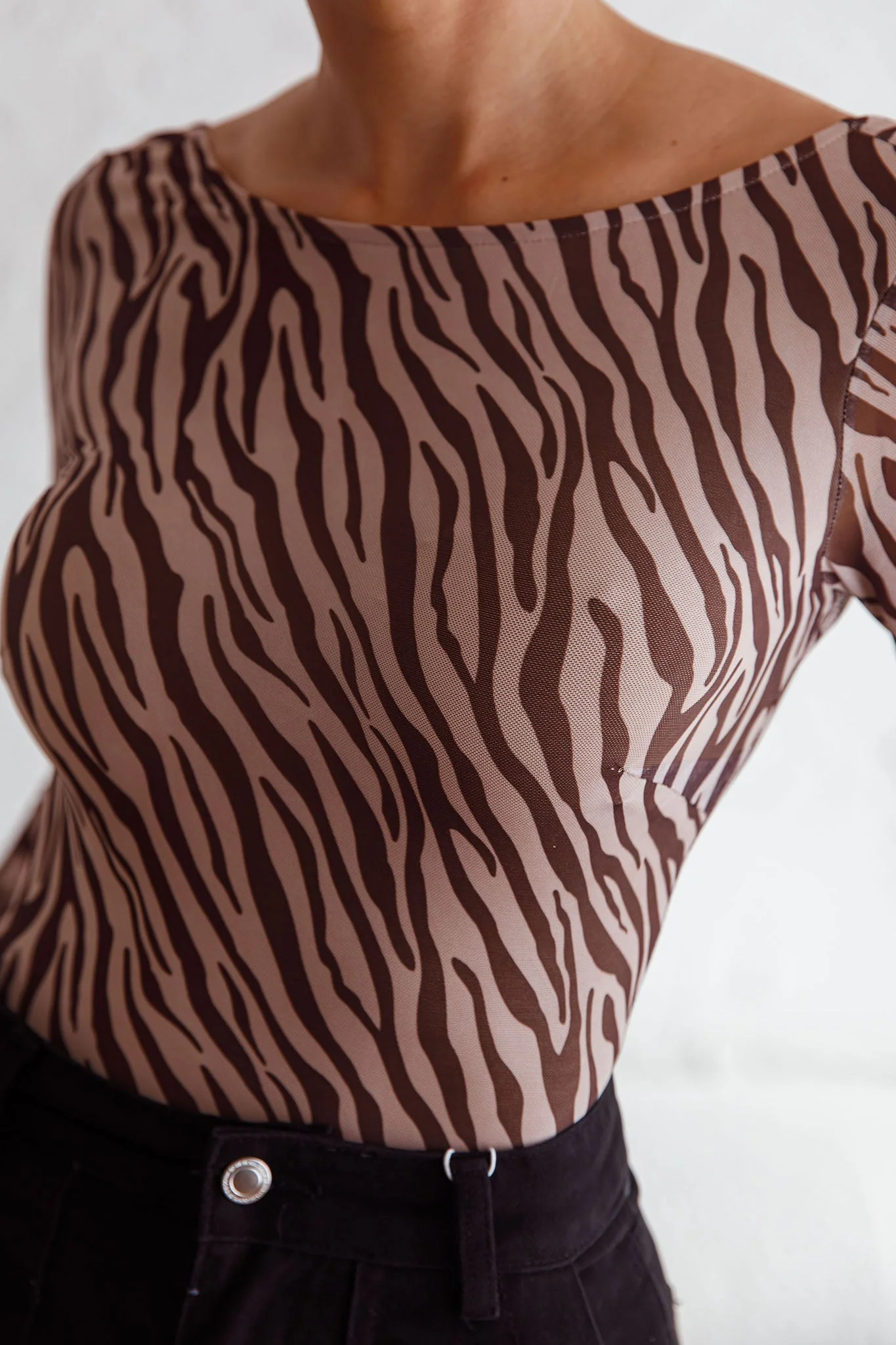 Juni Long Sleeve Low Back Mesh Bodysuit Tiger Print - Image 4