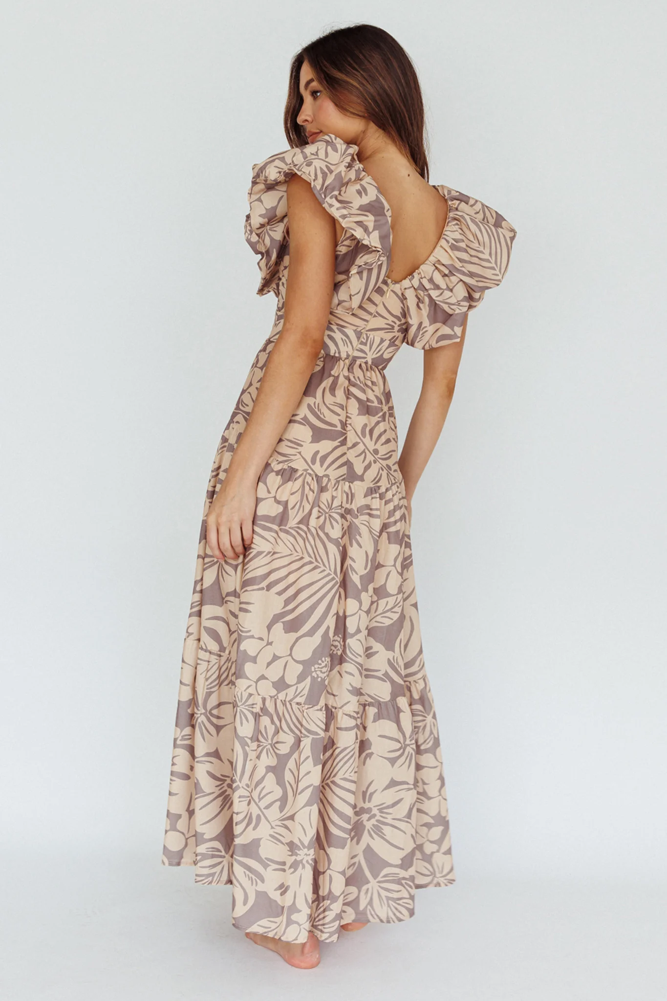 Kahlo Puffed Ruffle Neckline Maxi Dress Print Beige - Image 2