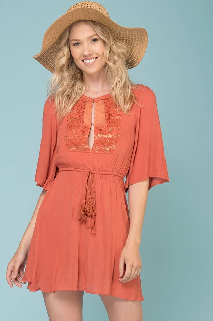 Kayla Tie Waist Crochet Details Dress Rose - Image 3