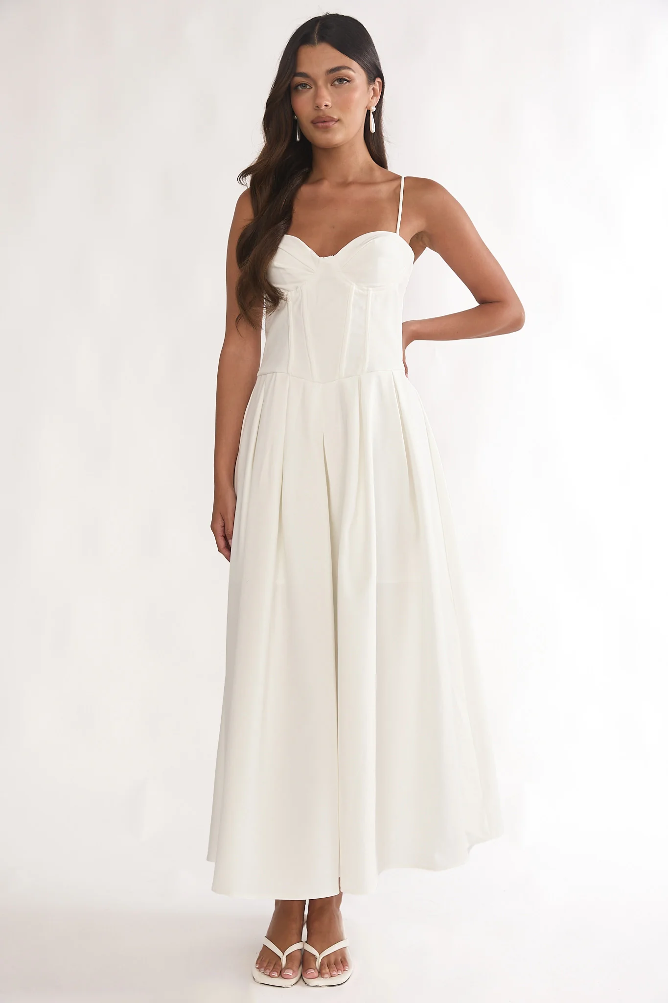 Kearsy Box Pleat Sweetheart Neckline Midi Dress White - Image 5