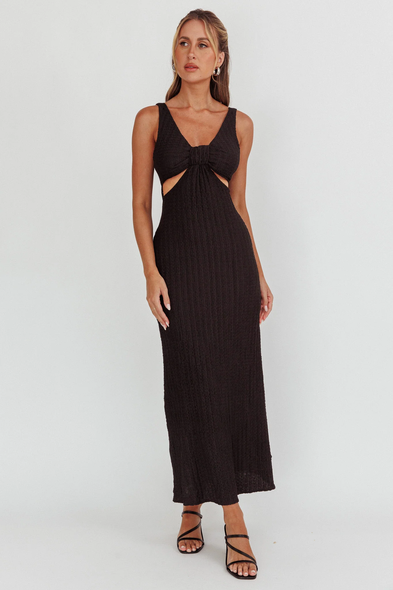 Kharissa Cut-Out Textured Maxi Dress Black - Image 5