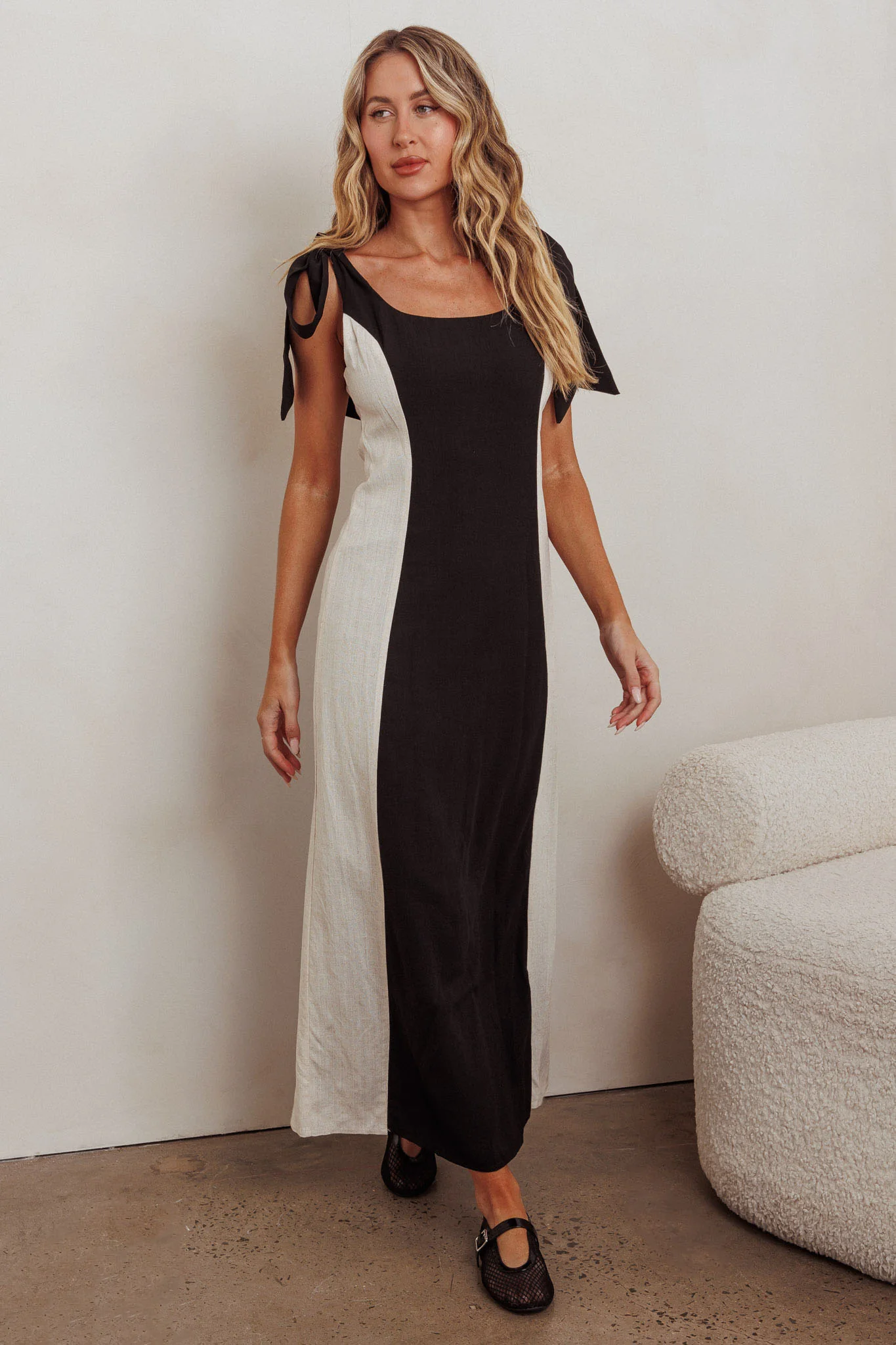 Kiss City Tied Shoulders Contrast Maxi Dress Black/Oat - Image 4