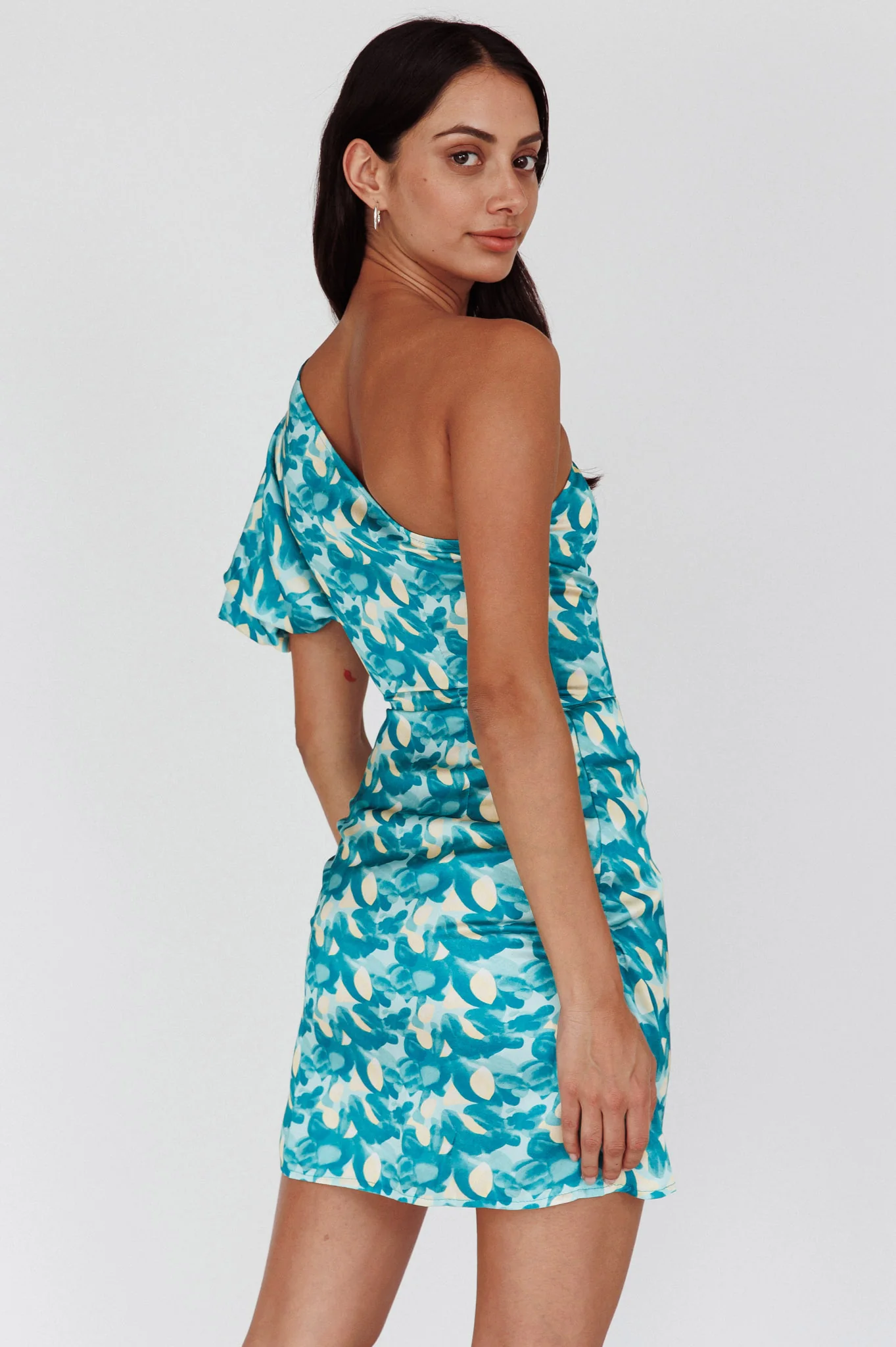Krishna One-Shoulder Puff Sleeve Mini Dress Green - Image 2