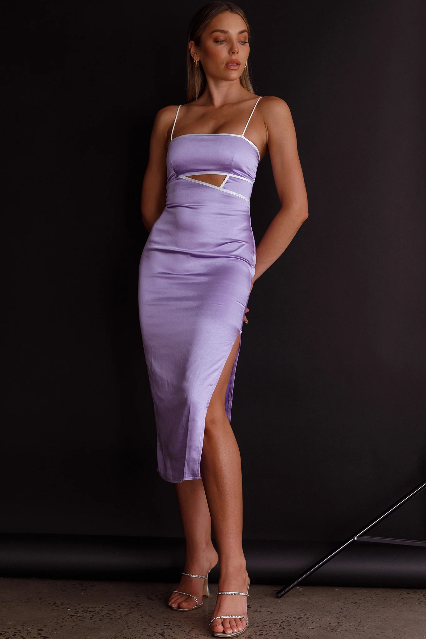 Laia Cut-Out Bodice Midi Dress Lilac - Image 6