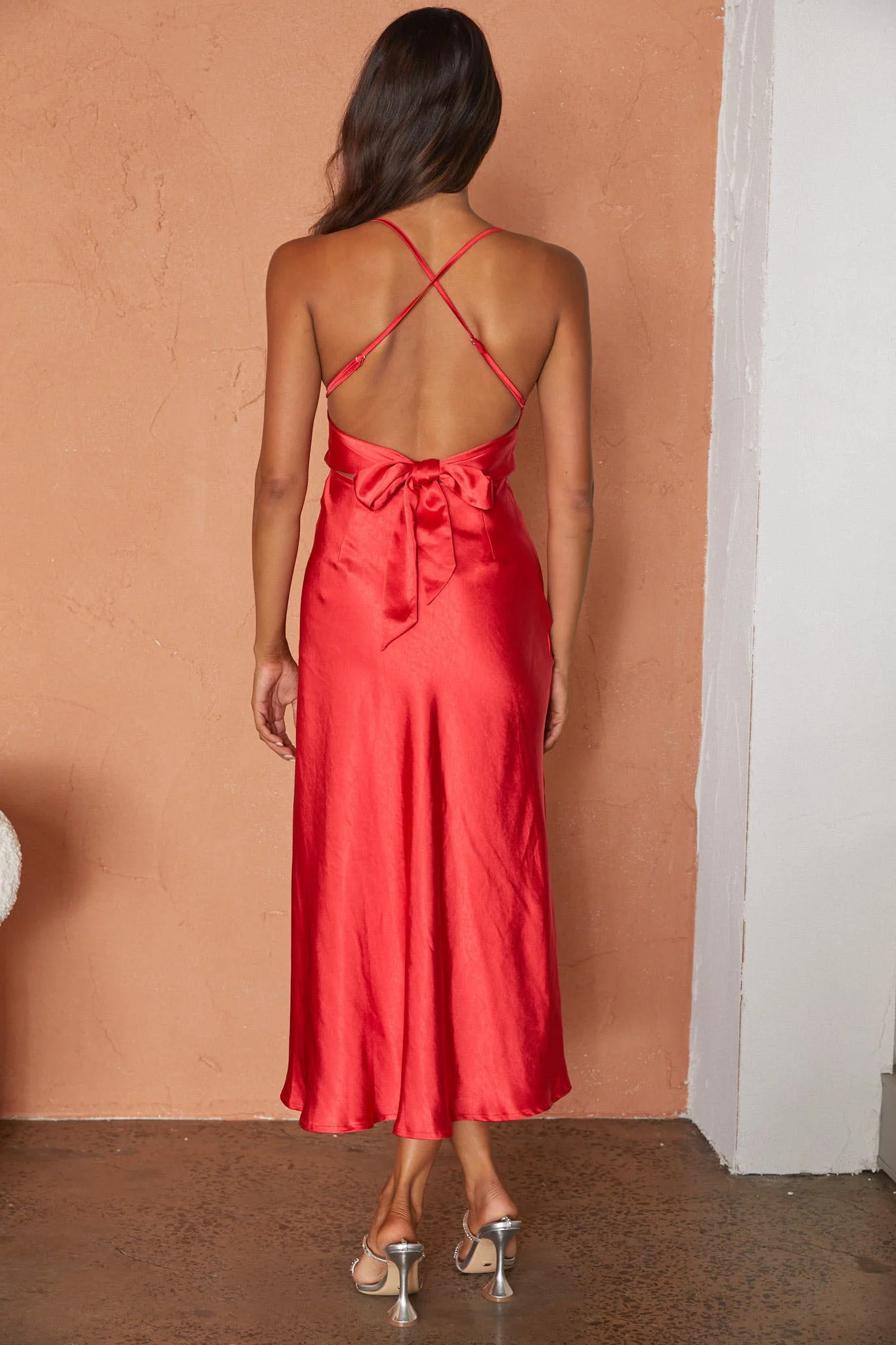 Lakoda Gathered Bust Bow Tie Back Midi Dress Red - Image 2