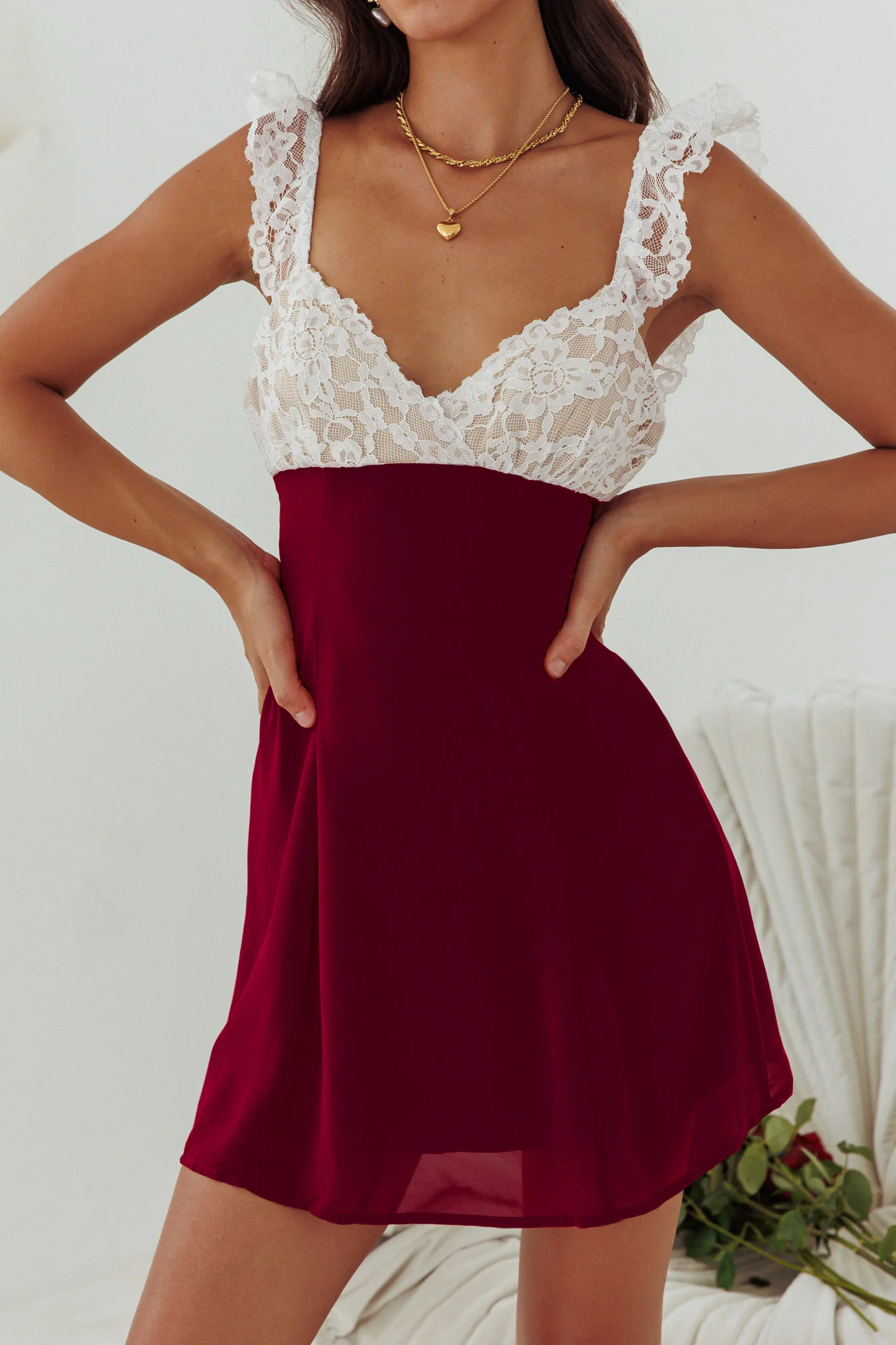 Lakyn Lace Bust Tied Back Mini Dress Wine - Image 4