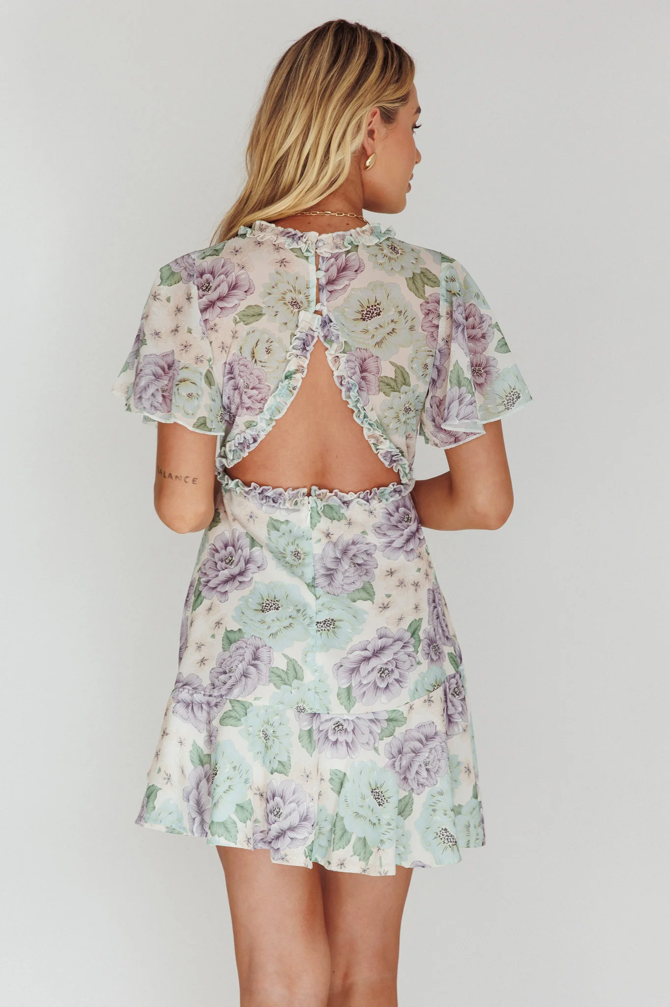 Laney Angel Sleeve Ruffle Dress Floral White - Image 2