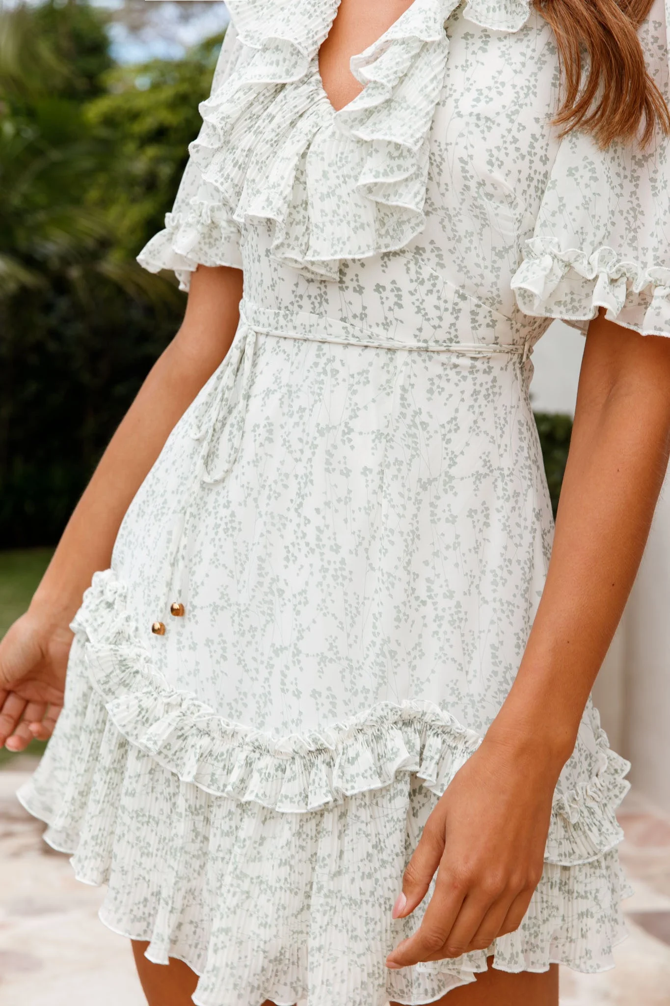 Las Palmas Frill Trim Keyhole Back Dress Floral Print Green - Image 4