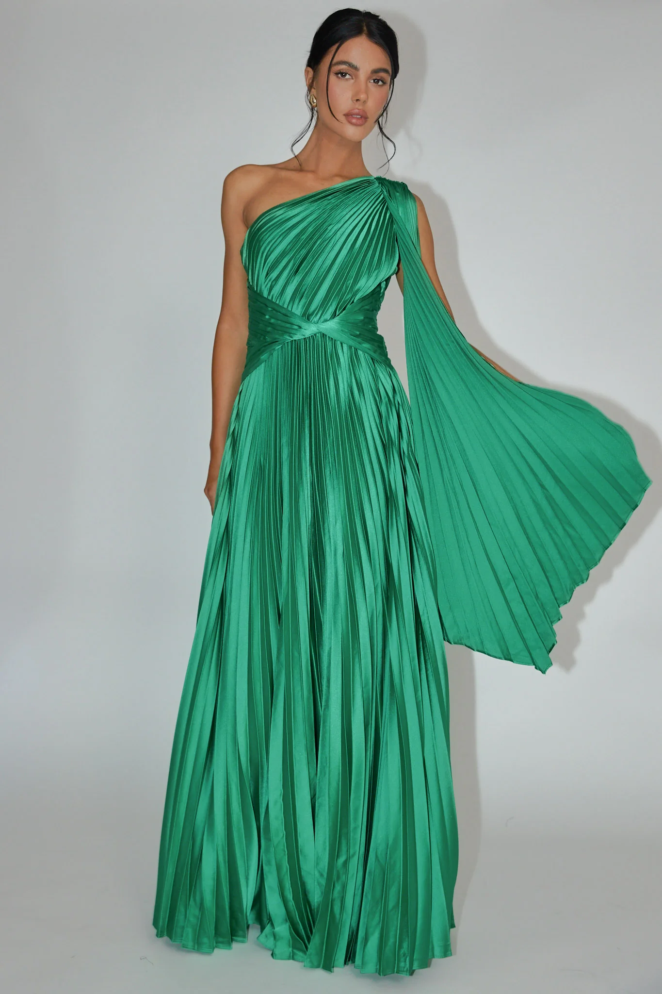 Laxmi Accordion Pleat Maxi Dress Kelly Green - Image 2