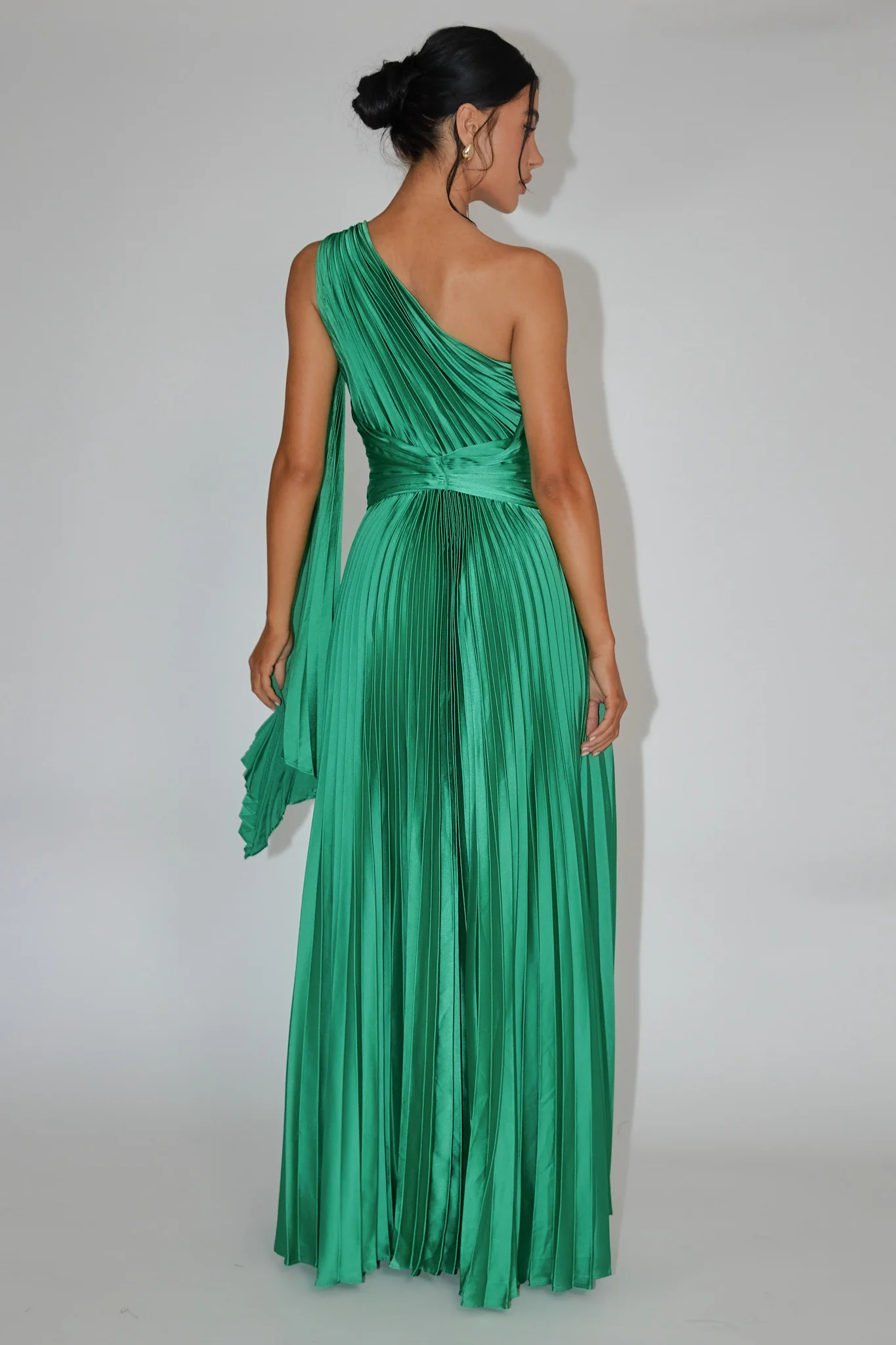 Laxmi Accordion Pleat Maxi Dress Kelly Green - Image 3