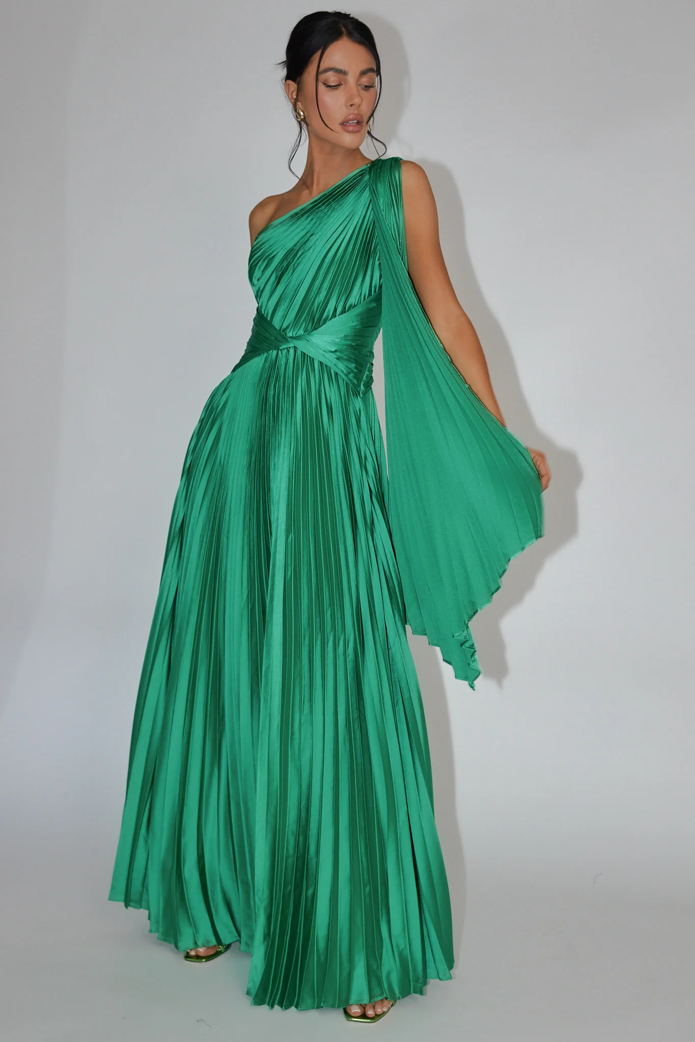 Laxmi Accordion Pleat Maxi Dress Kelly Green - Image 4