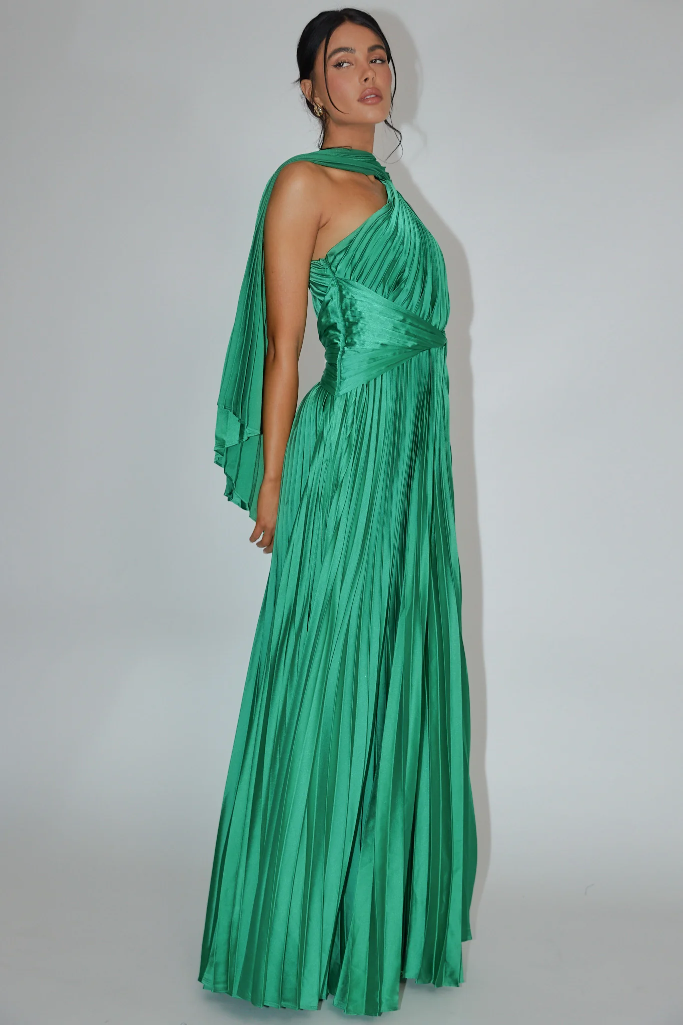 Laxmi Accordion Pleat Maxi Dress Kelly Green - Image 8