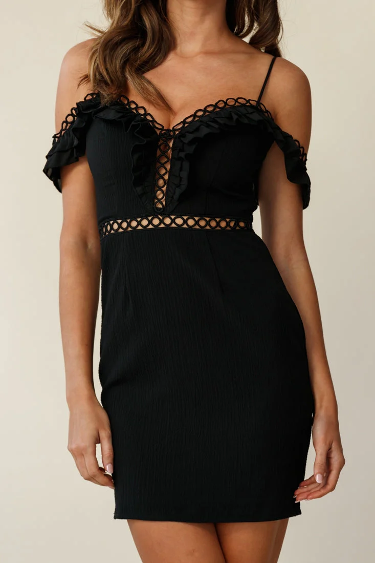 Laylani Frill-Trimmed Sweetheart Neckline Bodycon Dress Black - Image 6