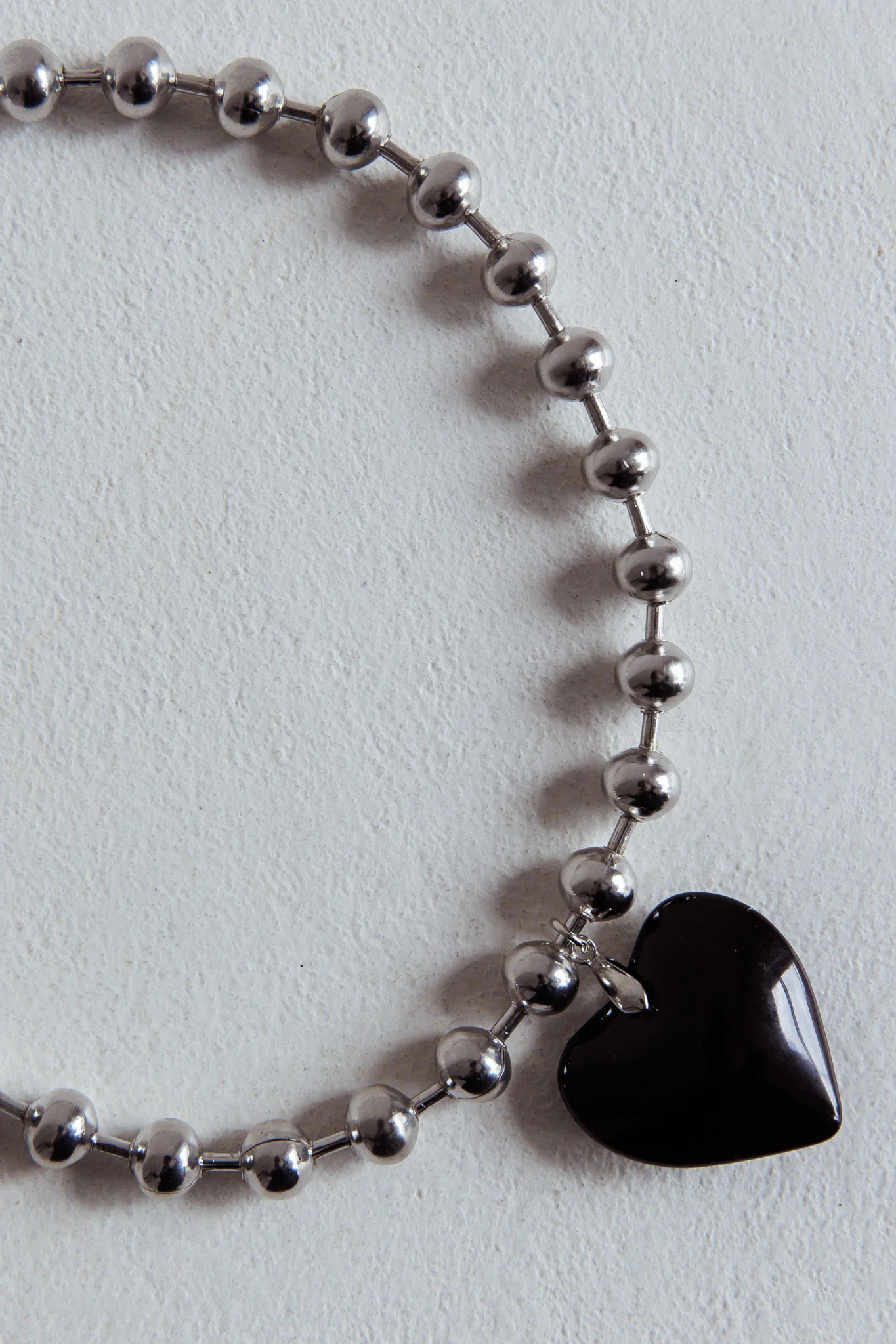 Lee Silver Bead Large Heart Necklace Black - Image 3
