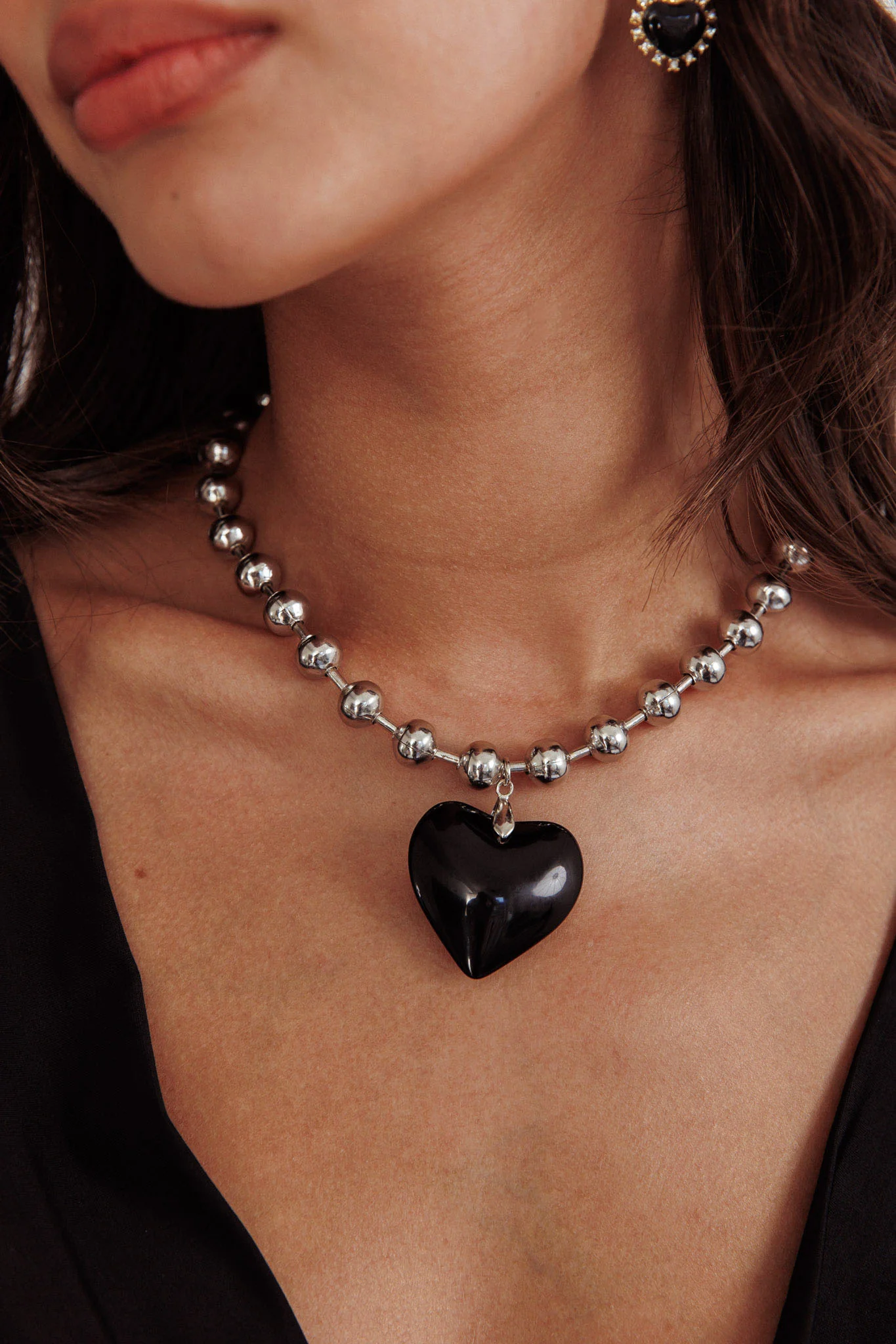 Lee Silver Bead Large Heart Necklace Black - Image 4
