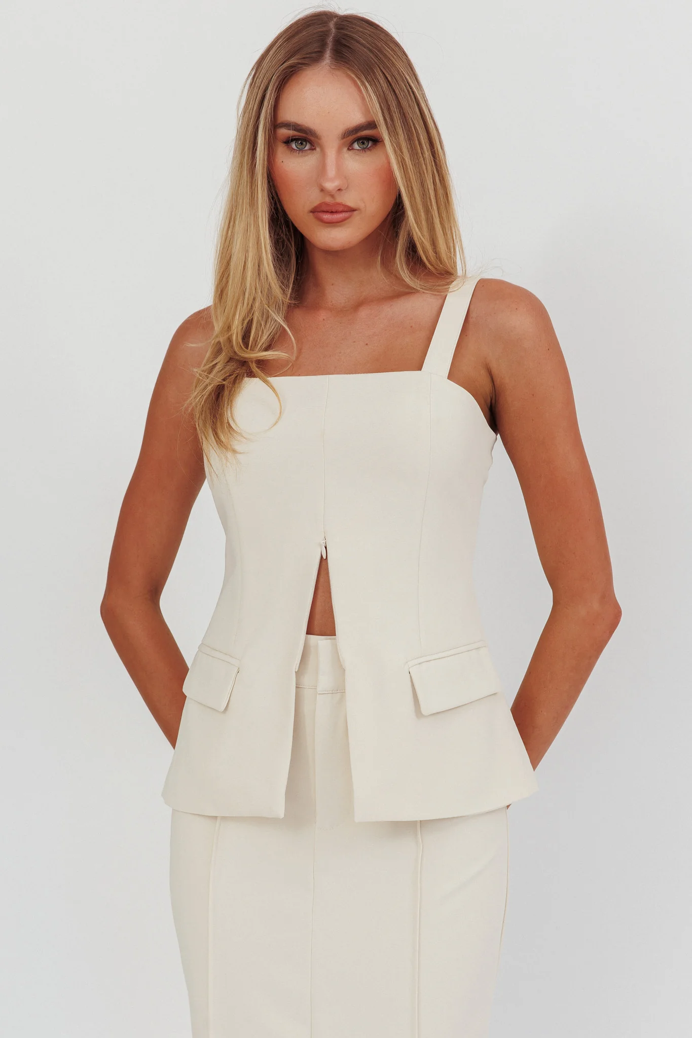 Like I Do Front Zip Sleeveless Top Cream - Image 5