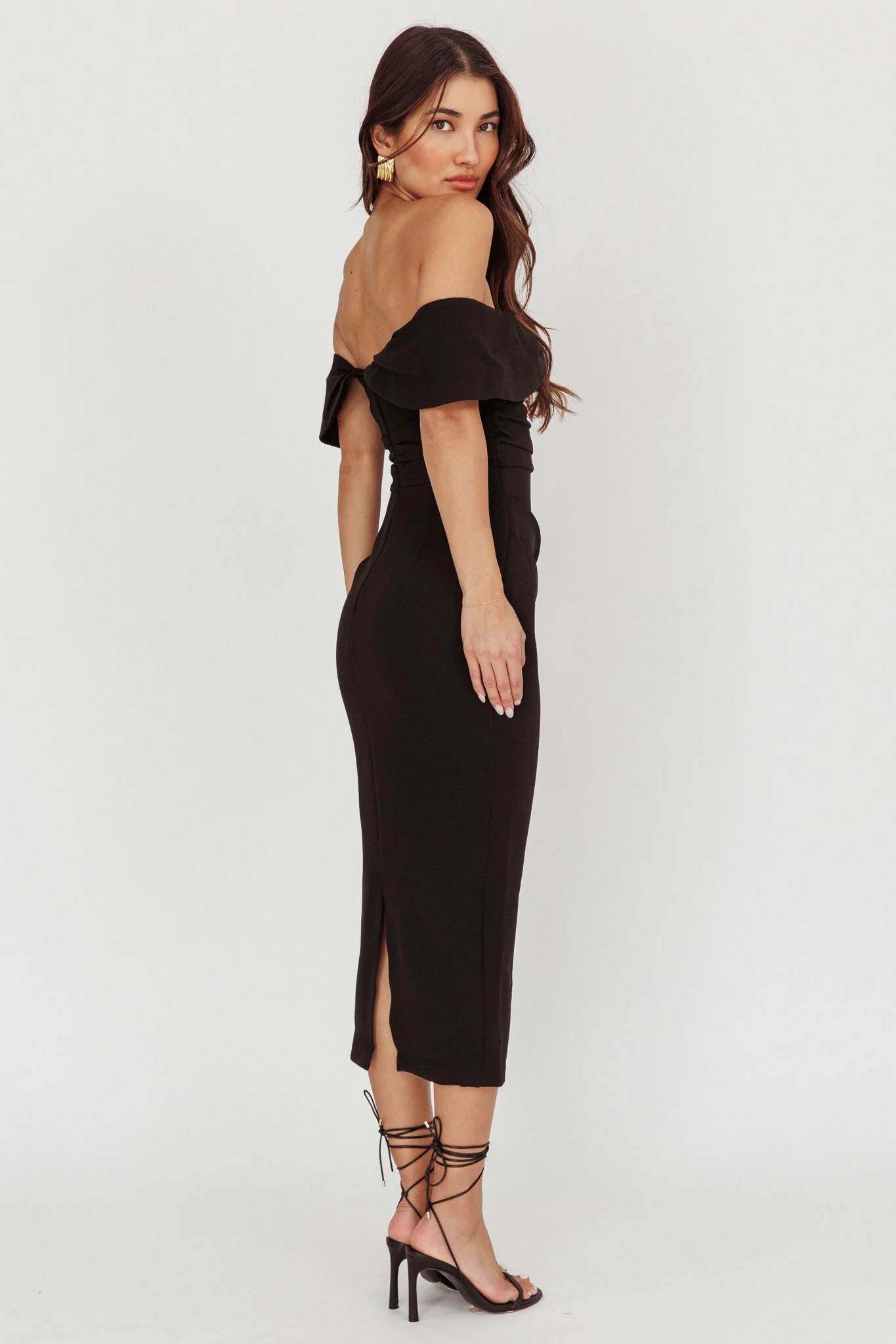 Lillianne Off-Shoulder Midi Dress Black - Image 2