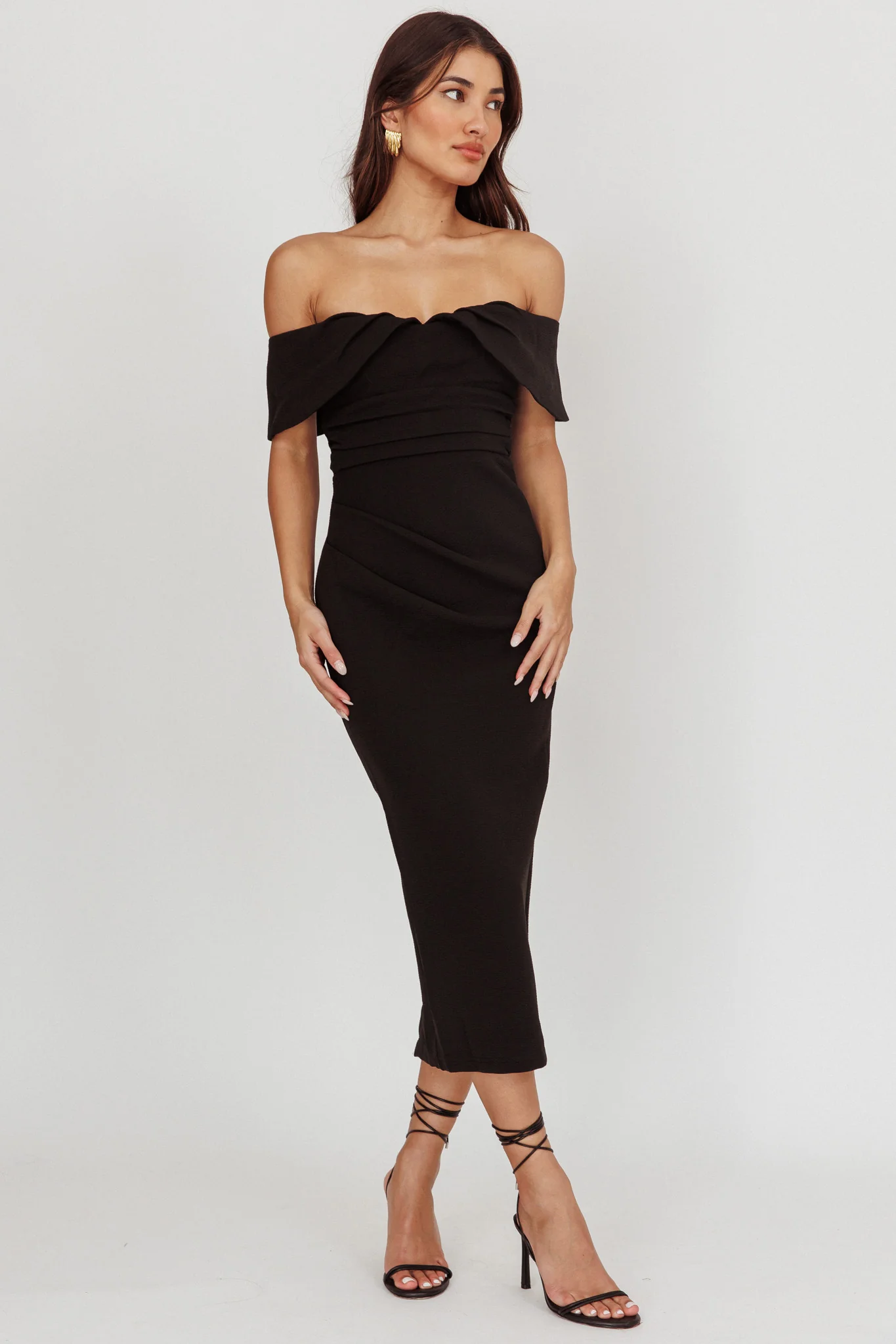 Lillianne Off-Shoulder Midi Dress Black - Image 3