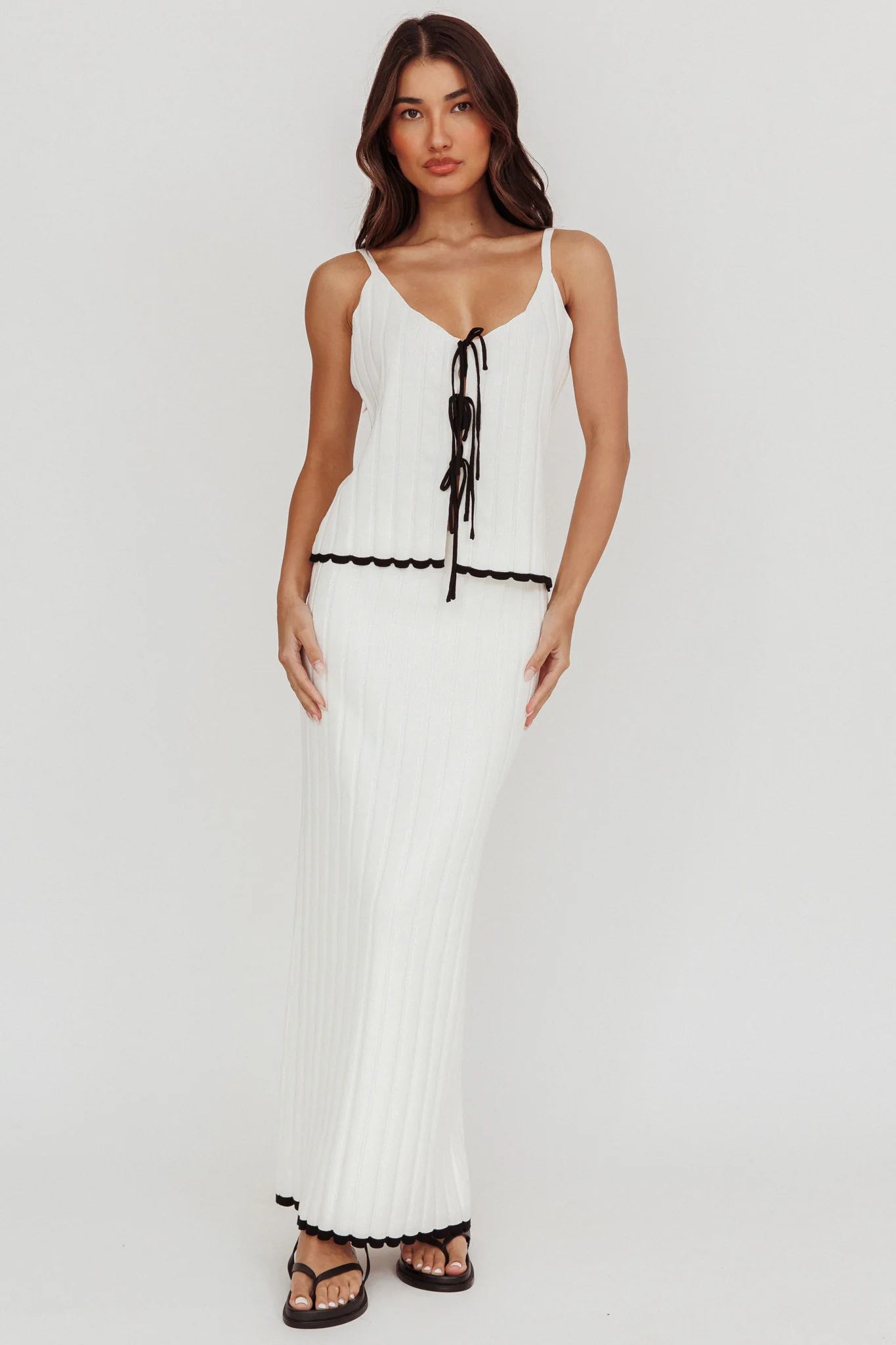 Liloh Contrast Trim Ribbed Maxi Skirt White - Image 4