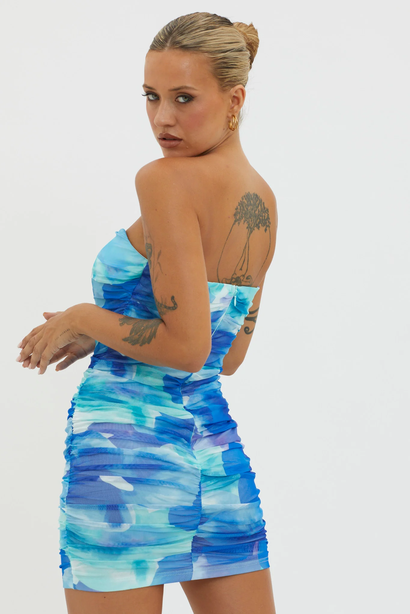 Logan Strapless Ruched Dress Floral Blue - Image 2