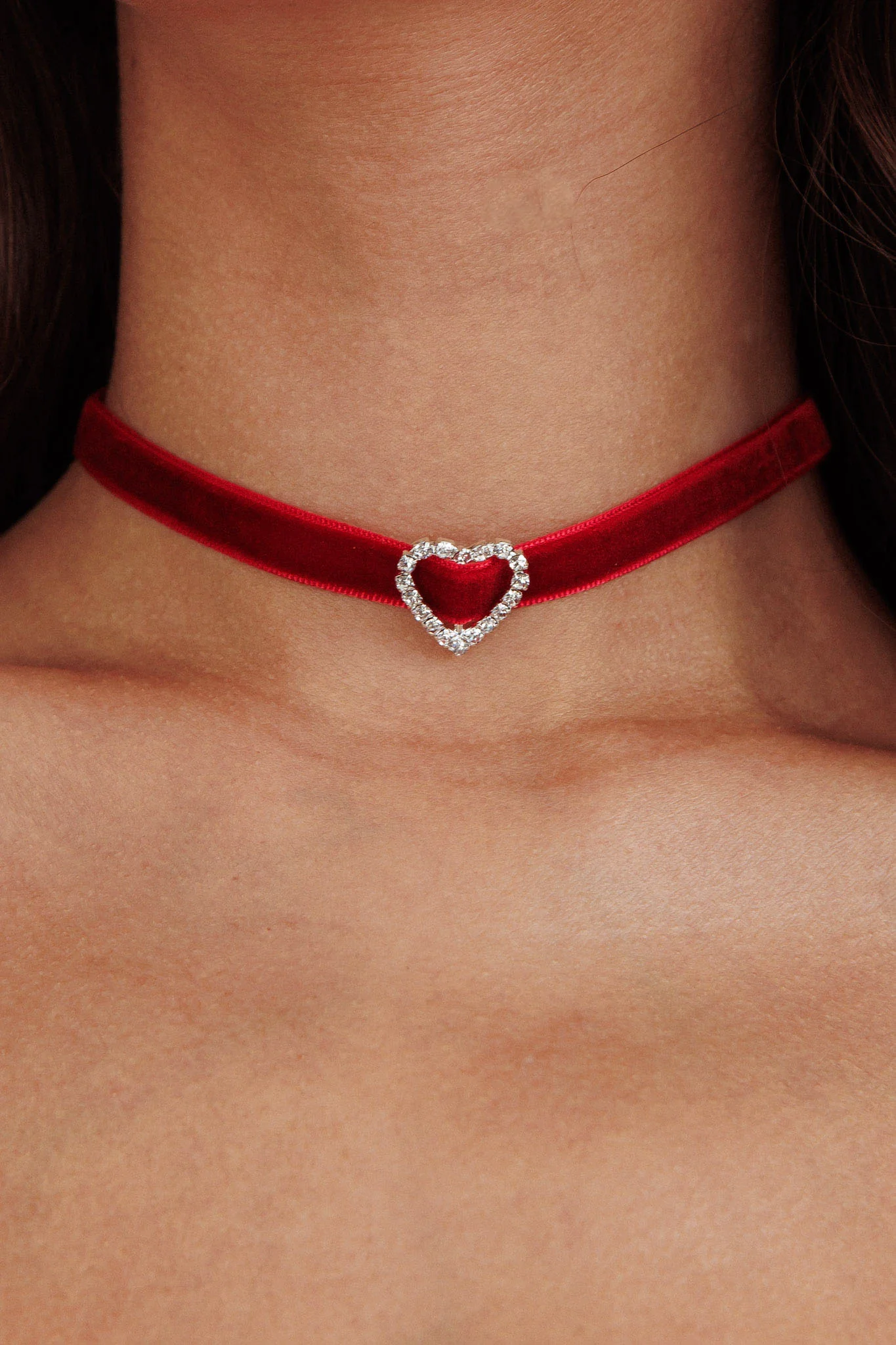 Lola Diamante Heart Velvet Choker Necklace Red - Image 2