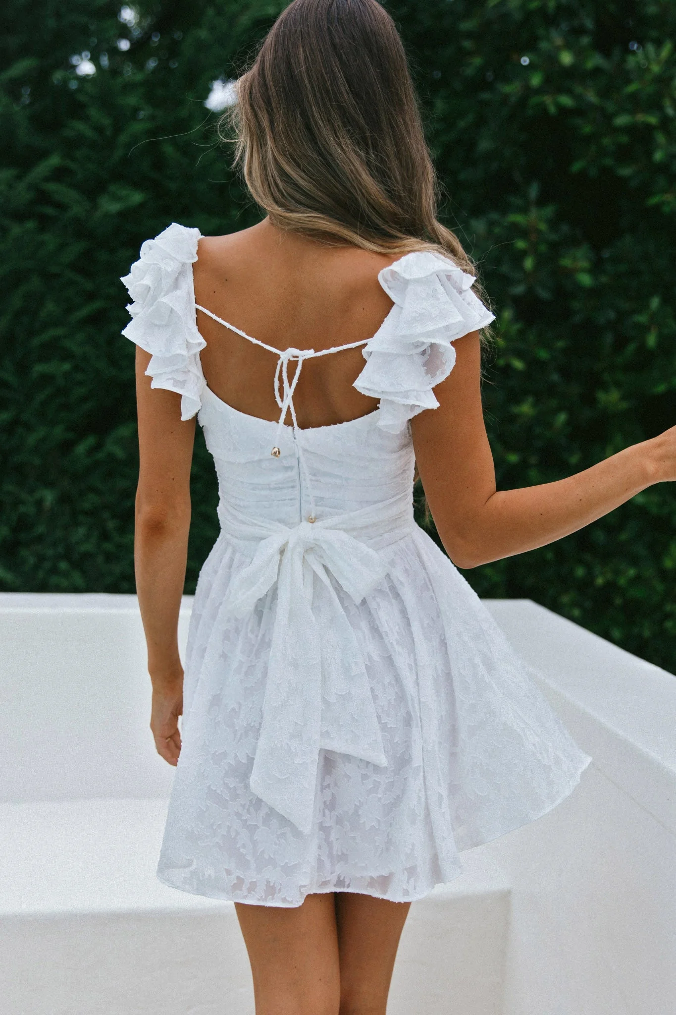 Lola Ruffle Shoulder Ruched Dress Textured White - Image 2