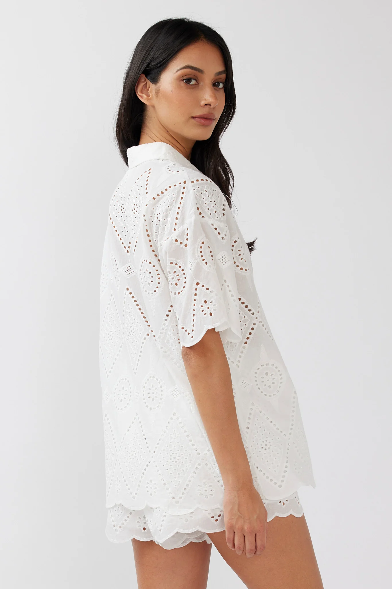 Love Again Eyelet Embroidery Shorts White - Image 3