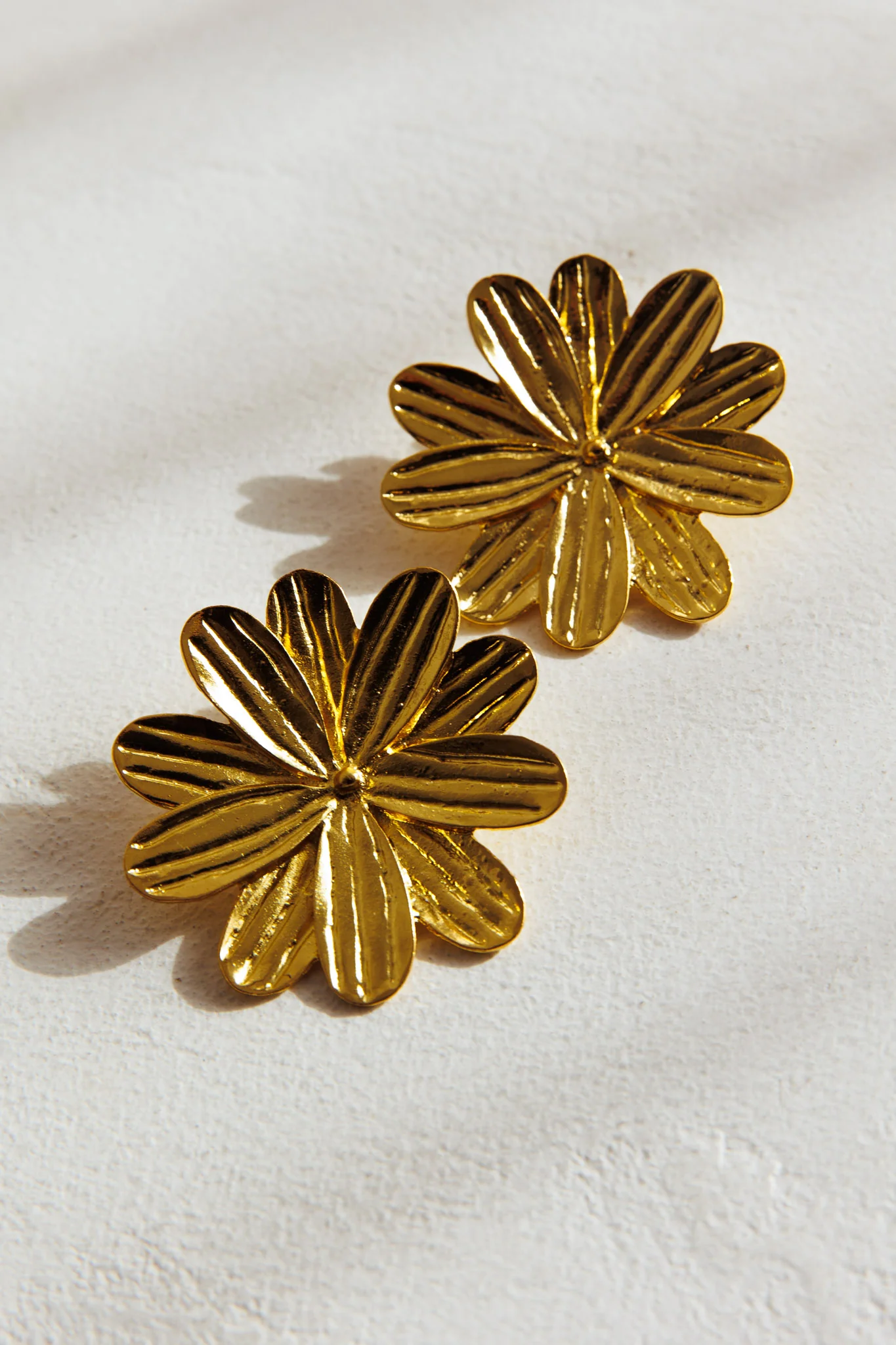 Lucid Drop Flower Earrings Gold - Image 2
