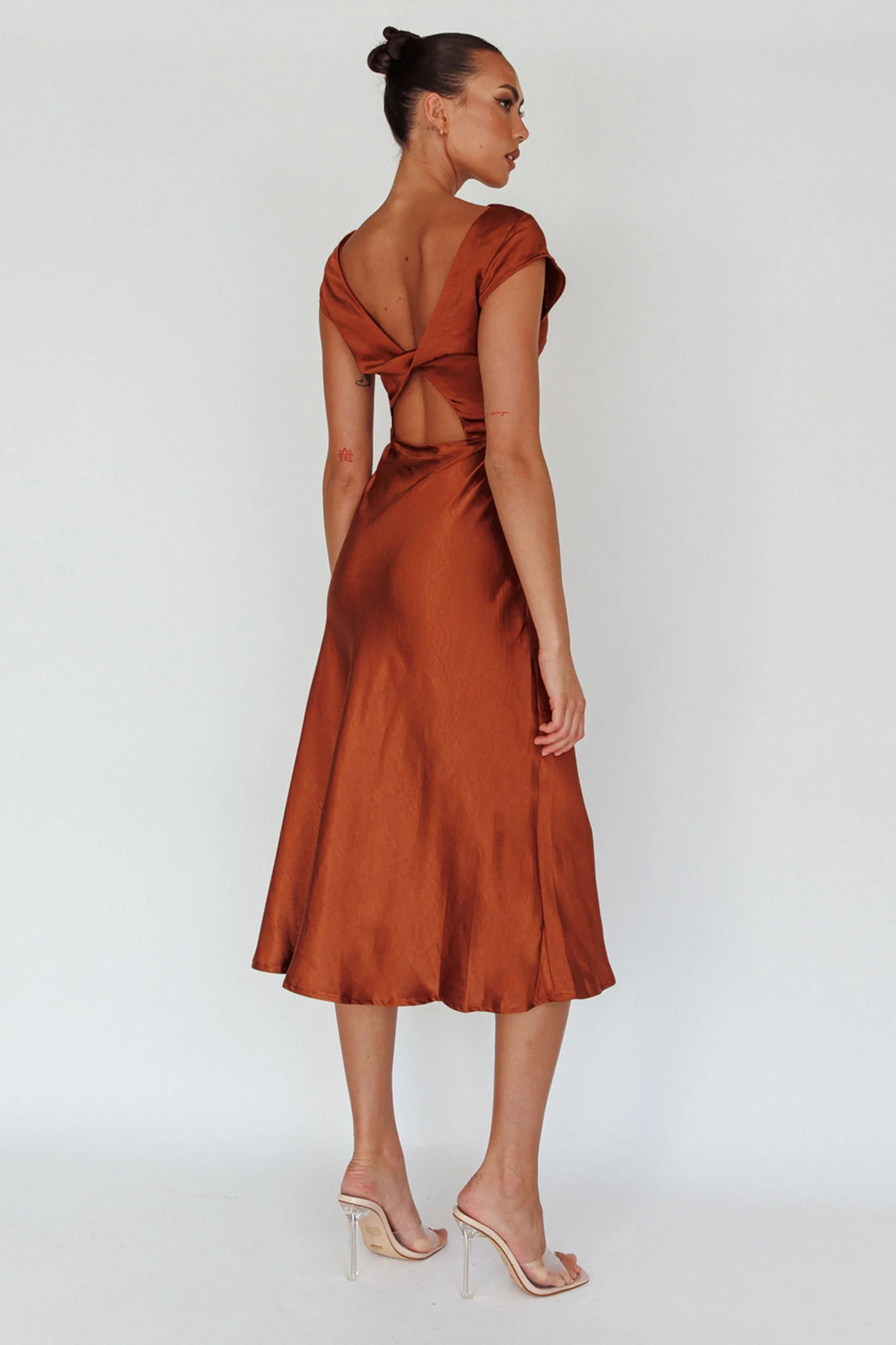 Lucinda Twist Back Midi Dress Brown - Image 2