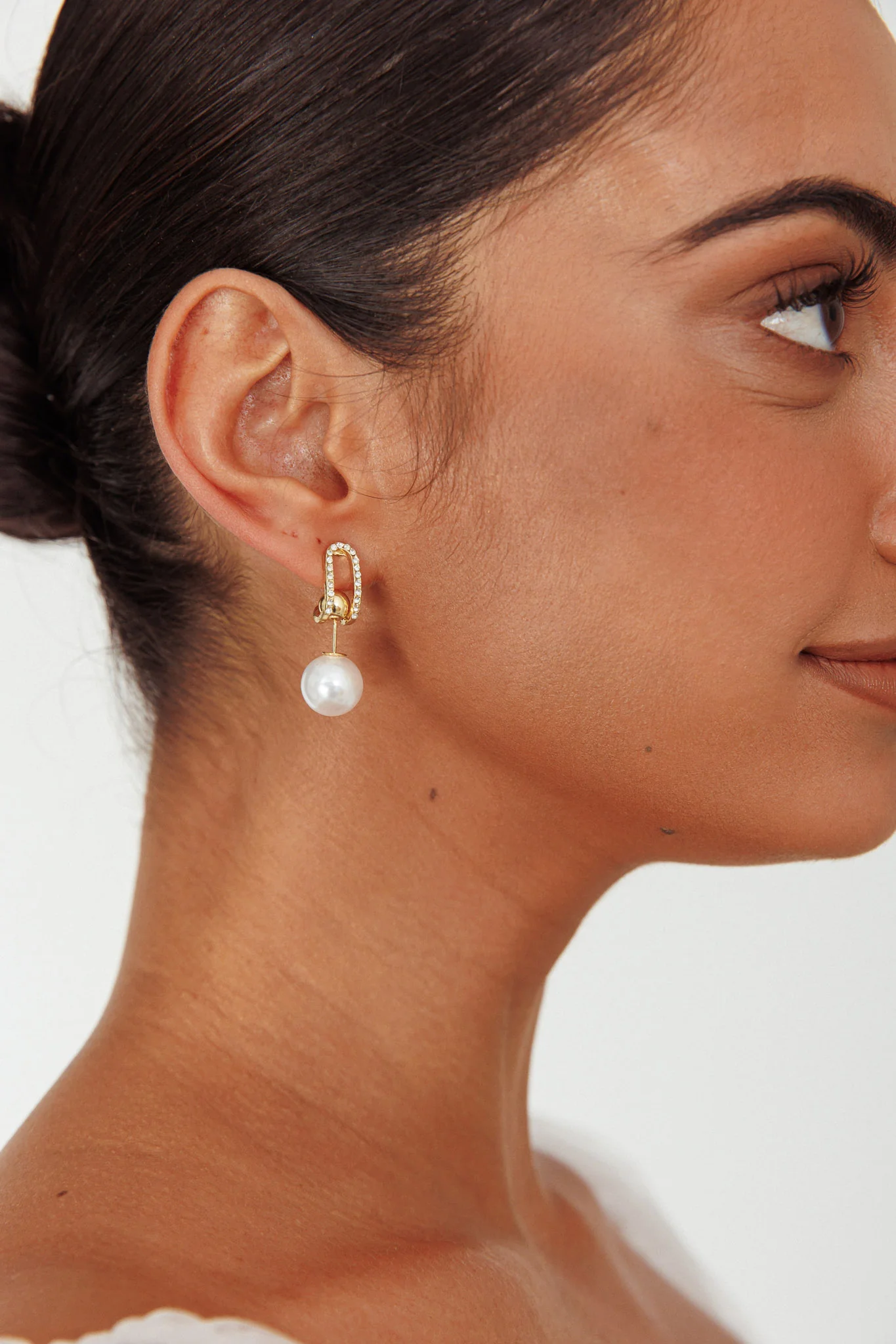 Maia Pearl Diamante Earrings Gold - Image 2