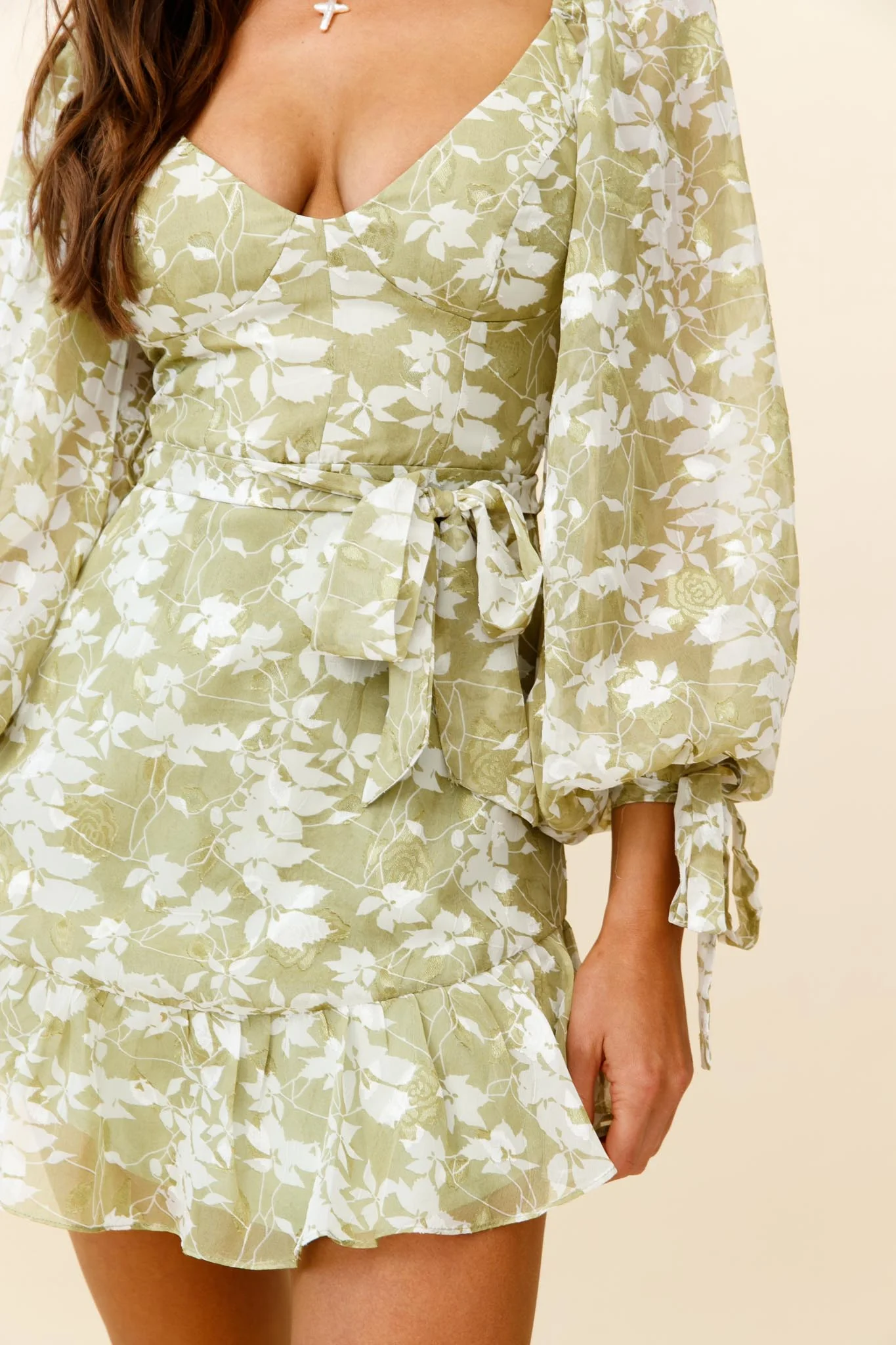 Make Memories Balloon Sleeve Molded Bust Dress Leaf Print Olive - Image 4