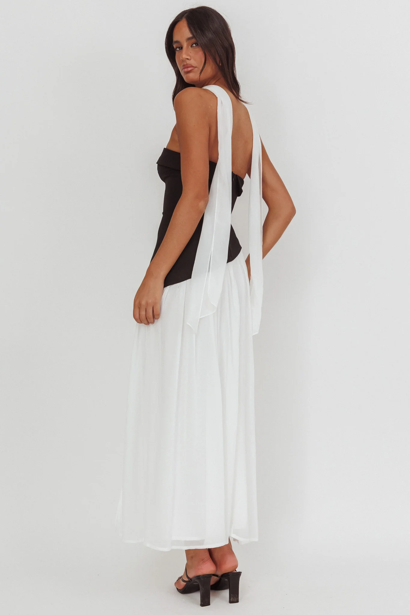 Mariabella Contrast Bodice Maxi Dress Black/White - Image 3