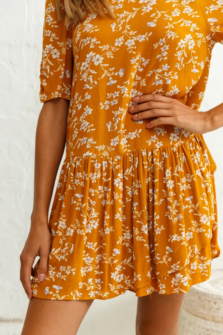 Marika Dropped Waist Short Sleeve Shift Dress Floral Print Mustard - Image 4