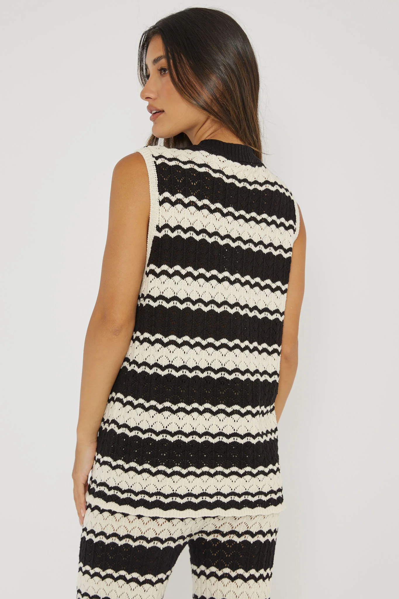 Maysah Button-Up Crochet Top Black/White - Image 3